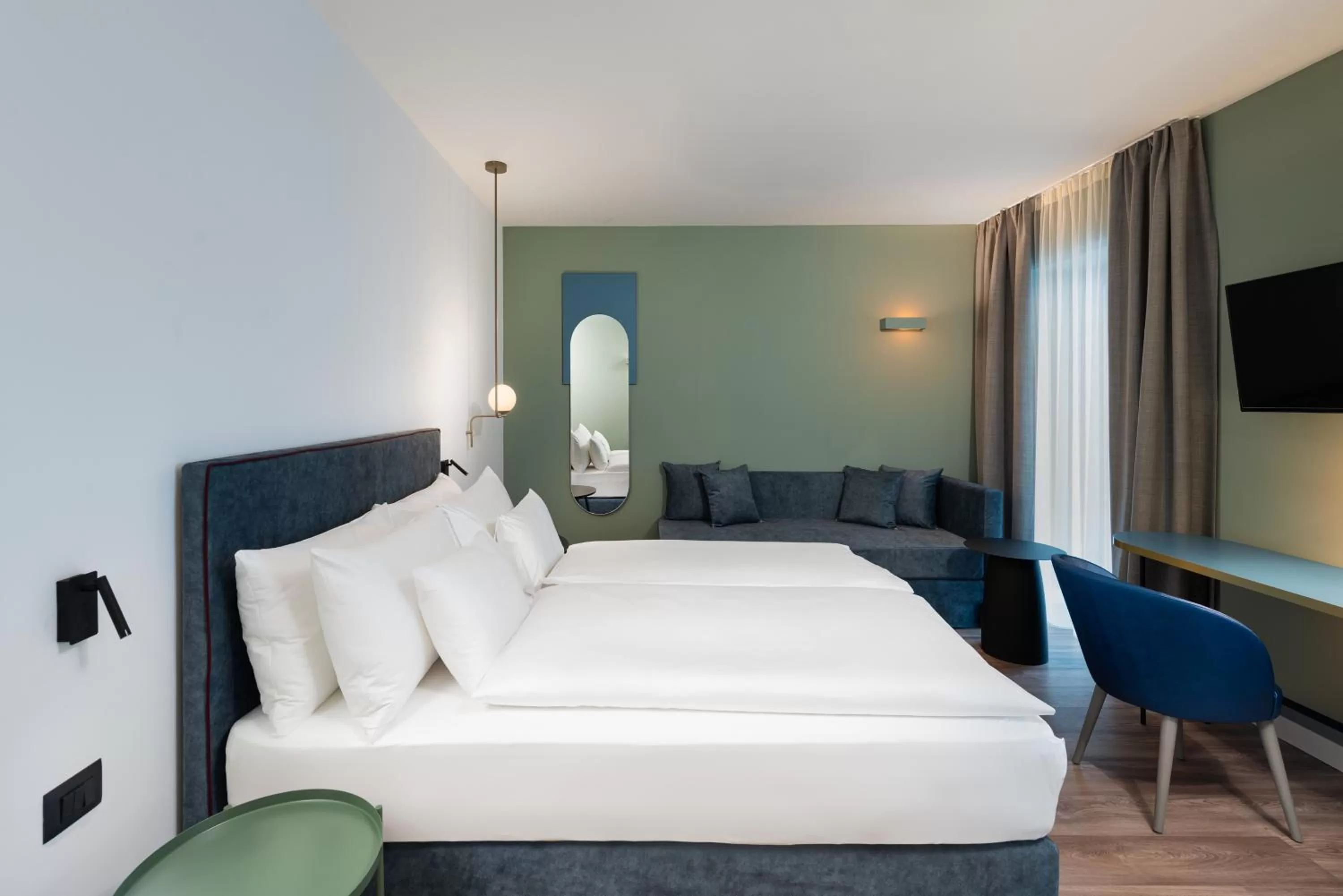 Bedroom, Bed in HT Hotel Trieste