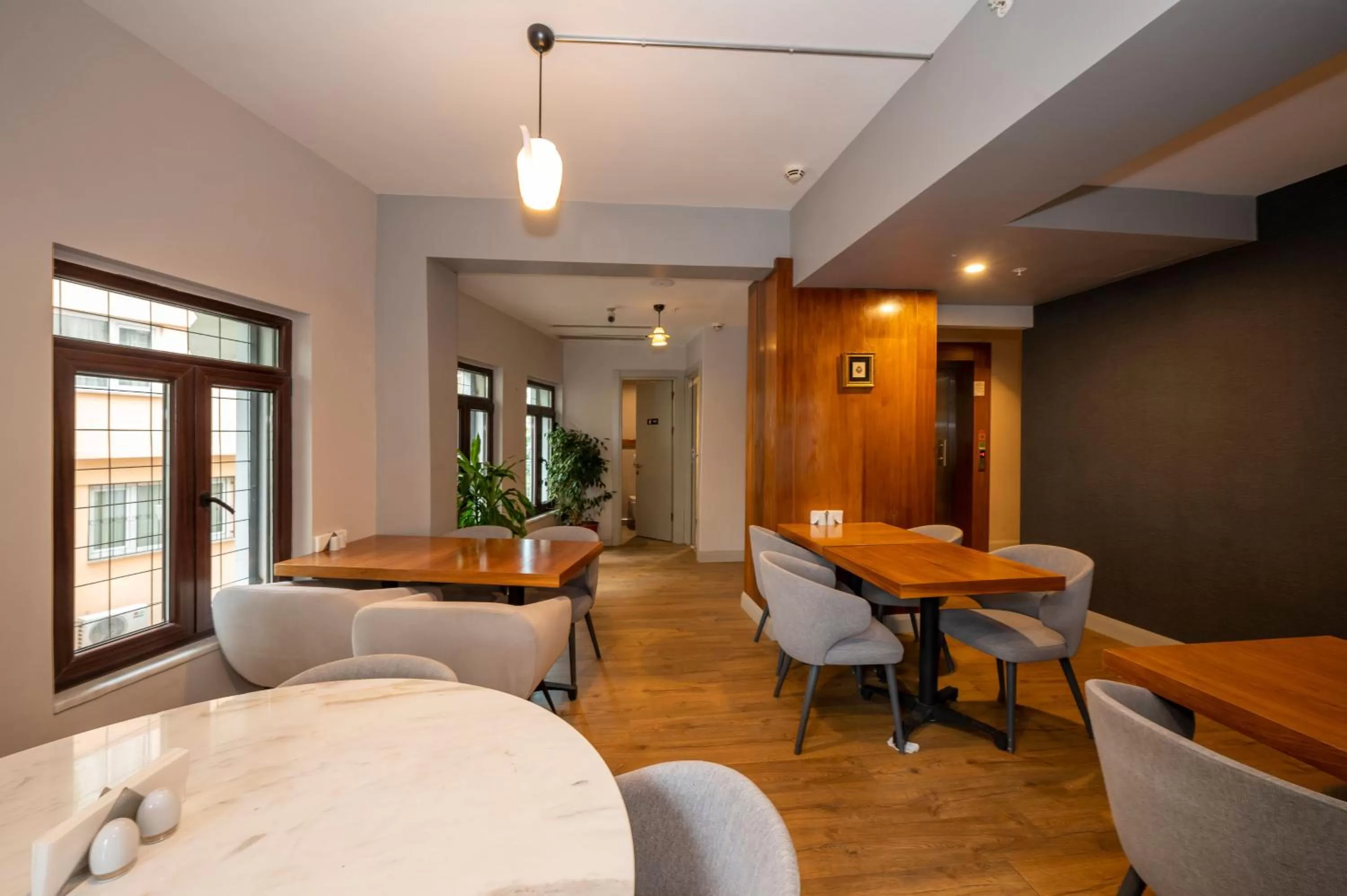 Restaurant/places to eat in Juno Hotel Taksim