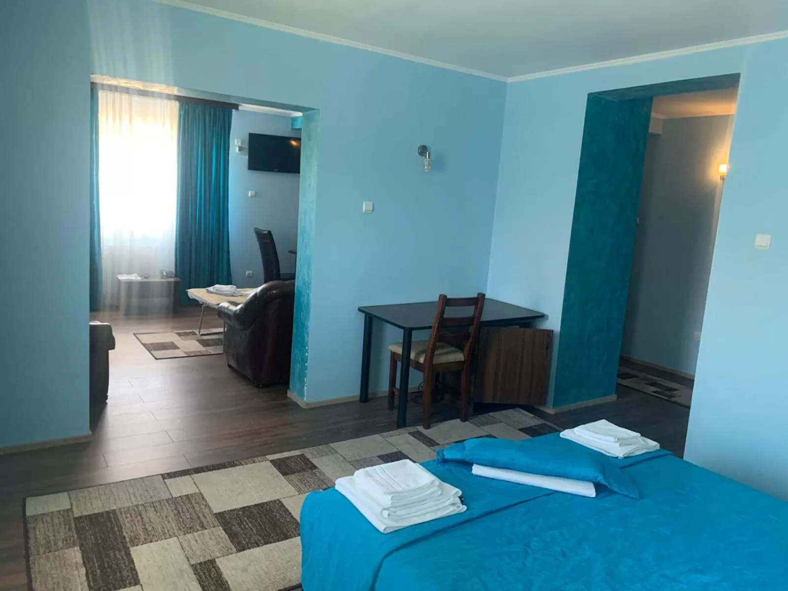 Living room, Bed in Hotel Eden