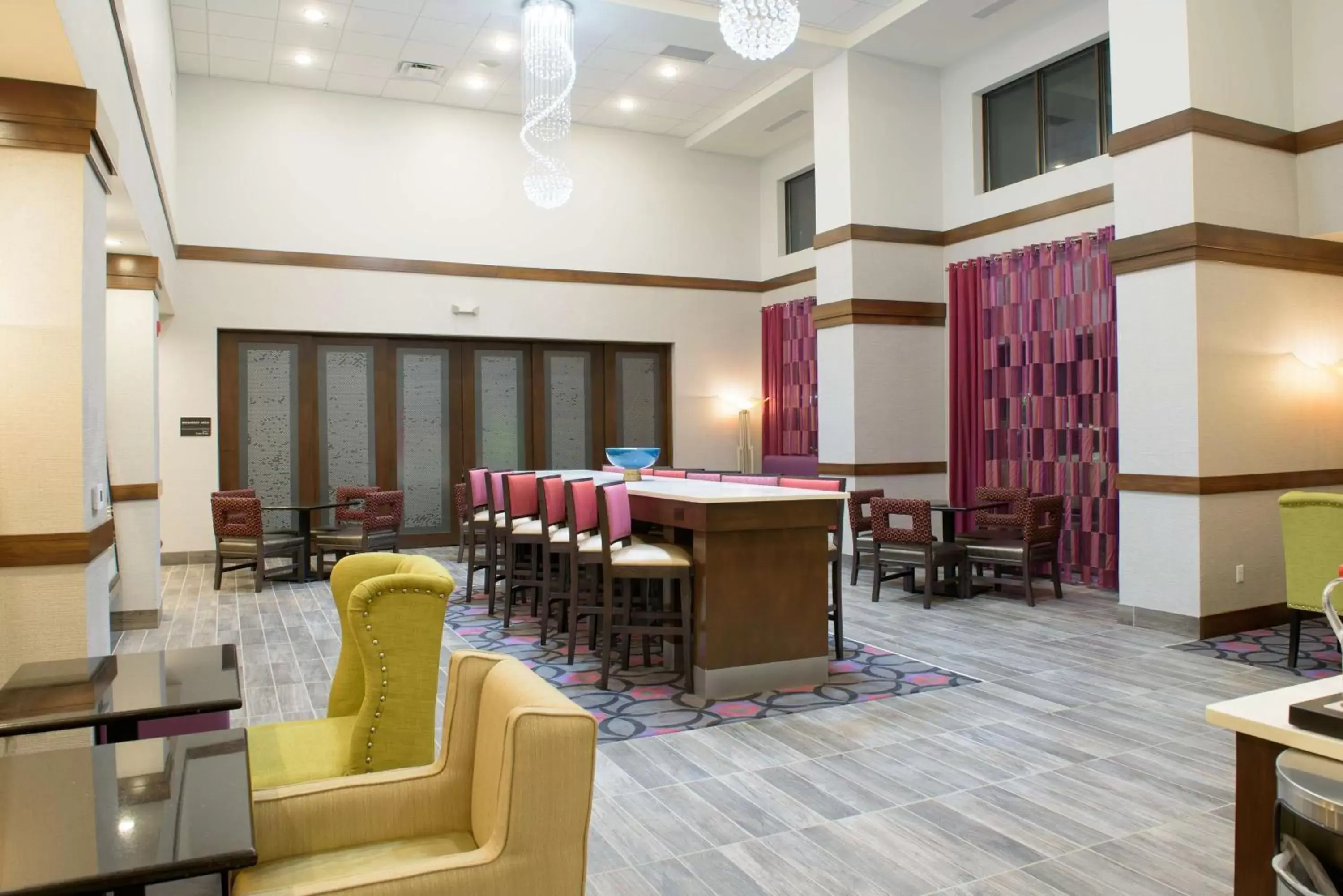 Lobby or reception in Hampton Inn & Suites Bay City