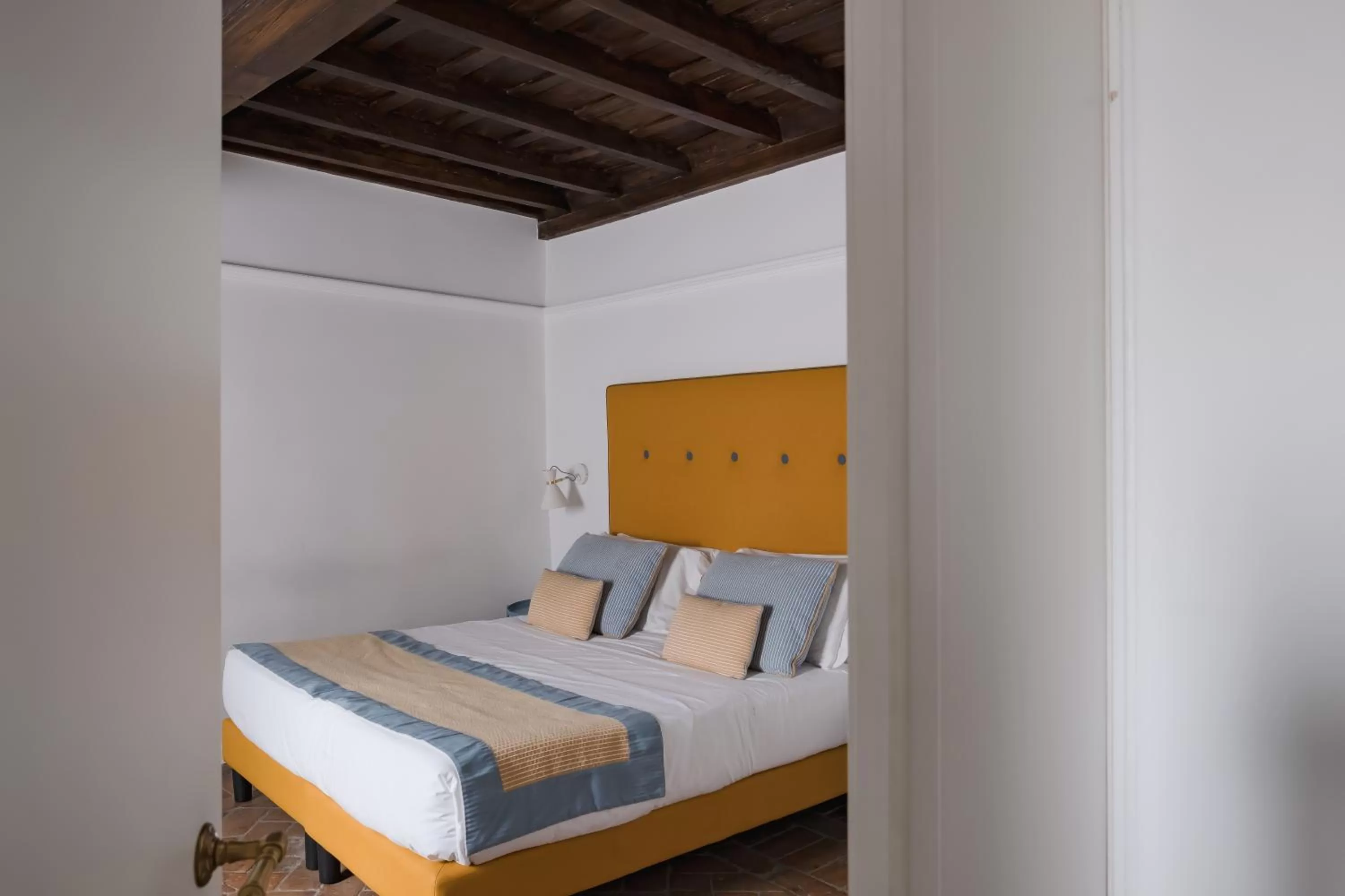 Bed in Palazzo Lupardi Relais