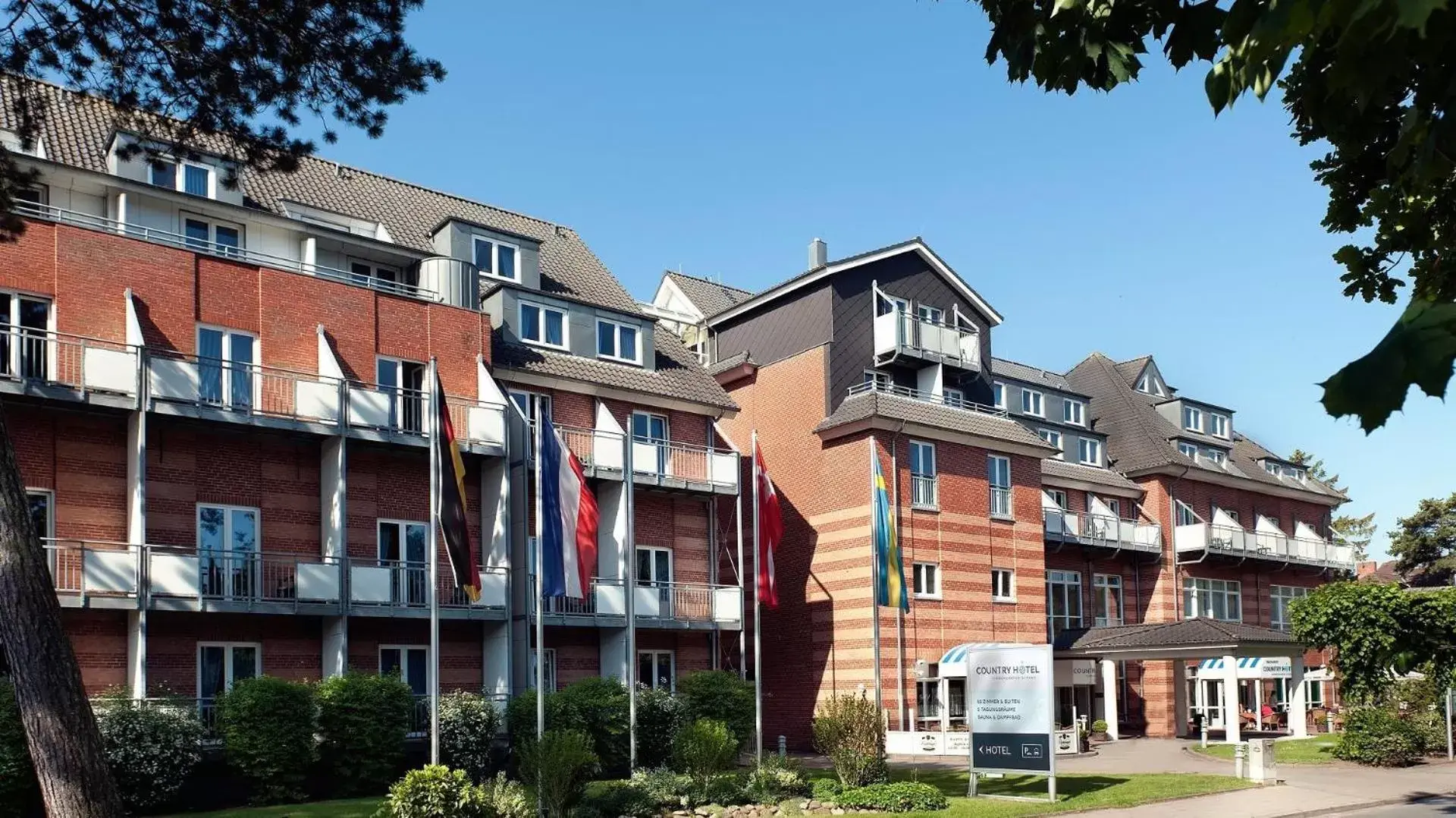 Facade/entrance, Property Building in Country Hotel Timmendorfer Strand