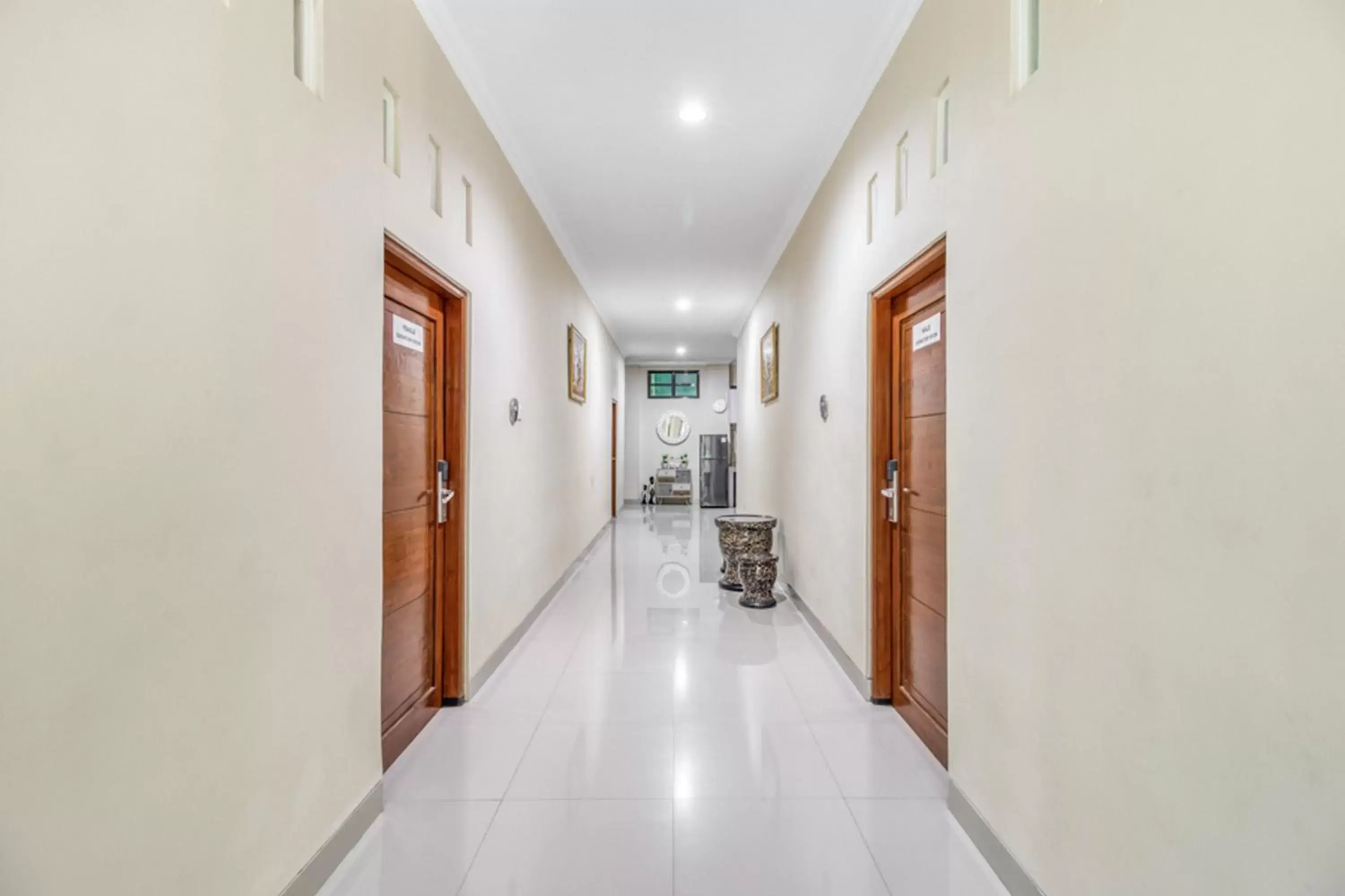 Property building in RedDoorz near Jogja National Museum Property building in RedDoorz near Jogja National Museum