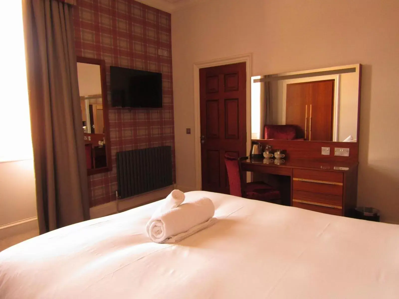 Bedroom, Bed in The Craigie Hotel