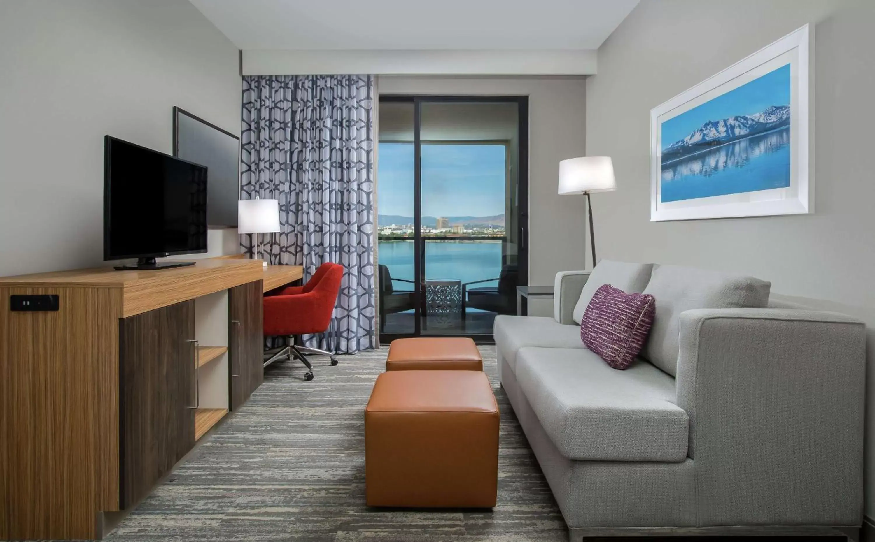 Bedroom, Seating Area in Hampton Inn & Suites Reno/Sparks
