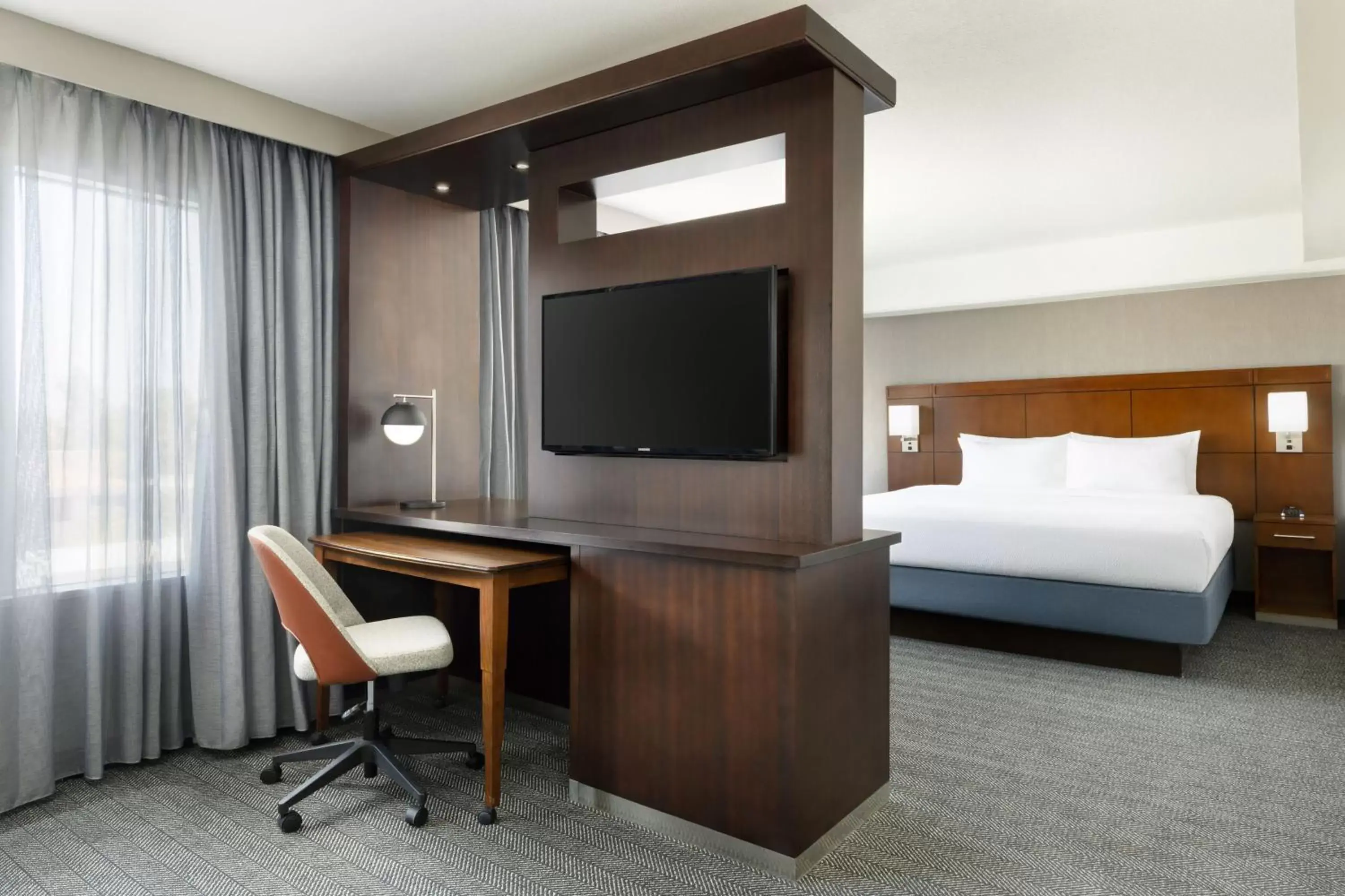 Photo of the whole room, TV/Entertainment Center in Courtyard by Marriott Los Angeles Woodland Hills