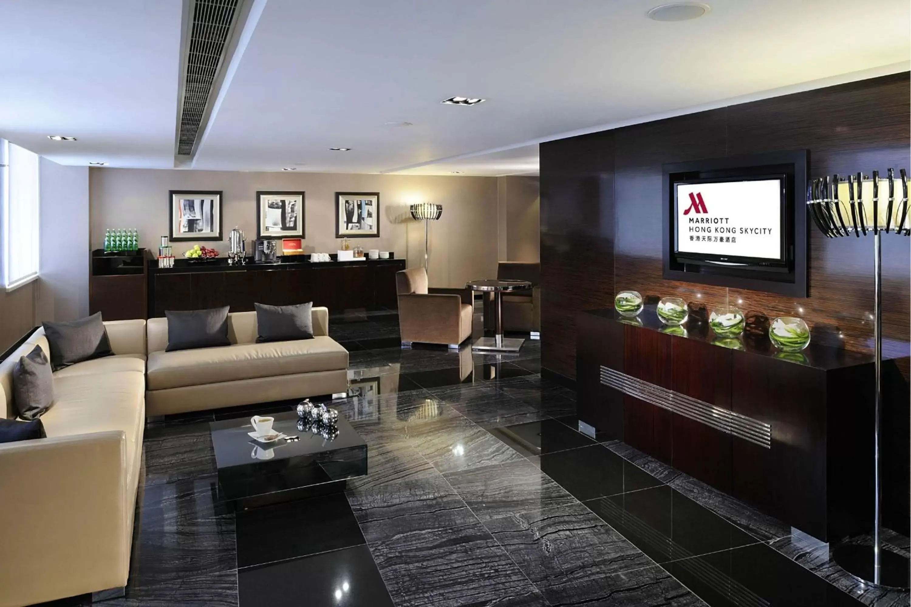 Meeting/conference room, Restaurant/Places to Eat in Hong Kong SkyCity Marriott Hotel