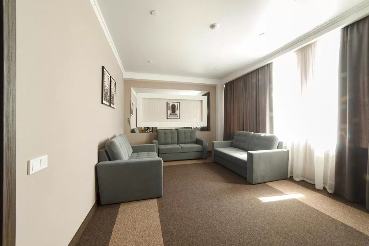 Seating area in Meridian