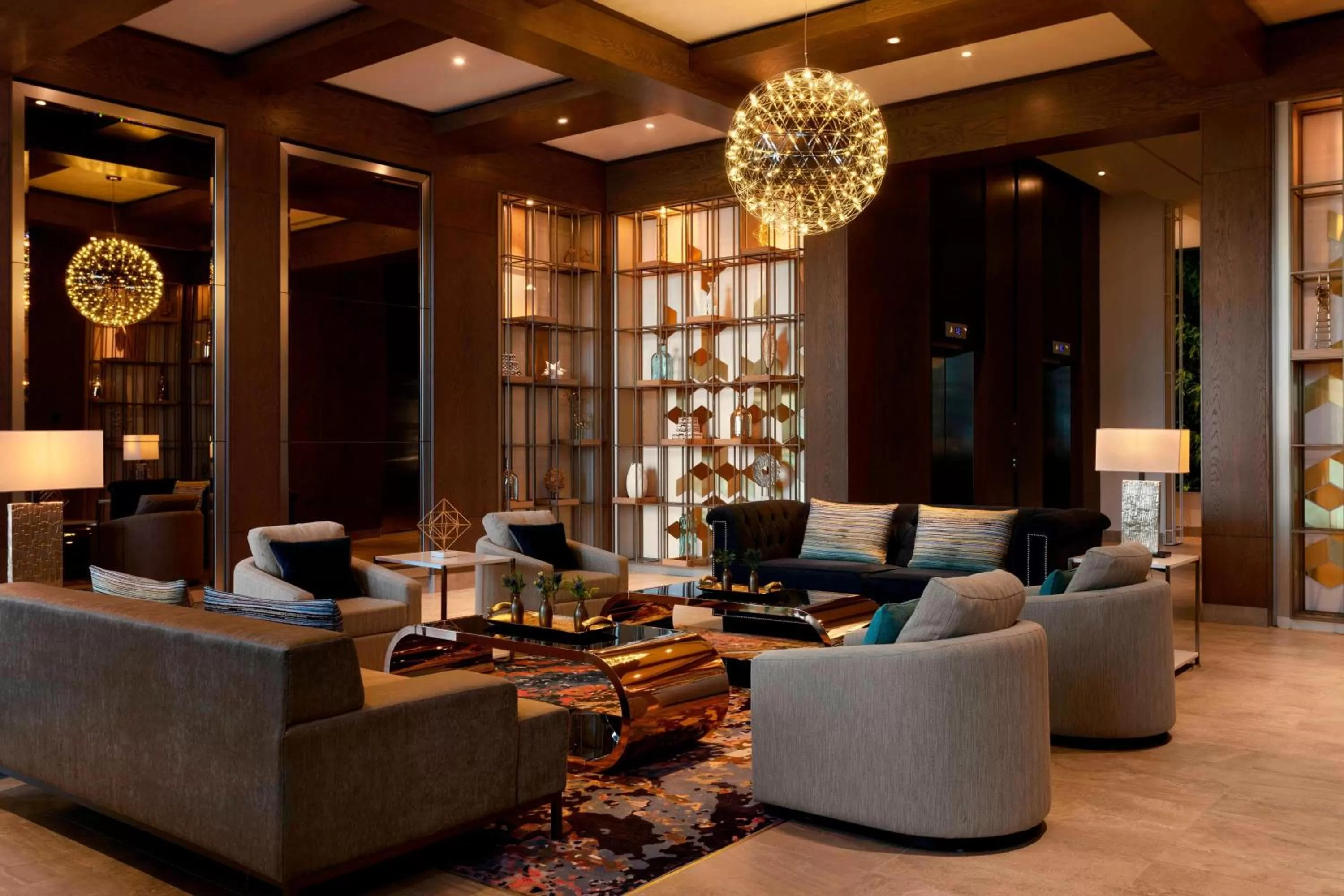 Lobby or reception in Sheraton Saint-Hyacinthe Hotel