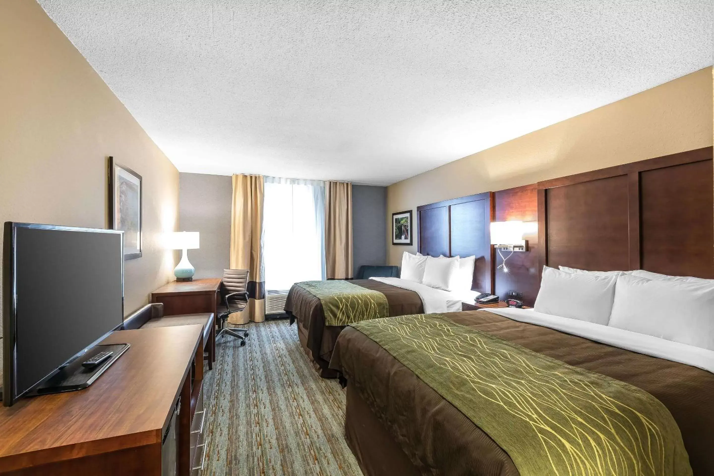 Queen Room with 2 Queen Beds and River View - Non-Smoking in Comfort Inn Bay City - Riverfront Queen Room with 2 Queen Beds and River View - Non-Smoking in Comfort Inn Bay City - Riverfront