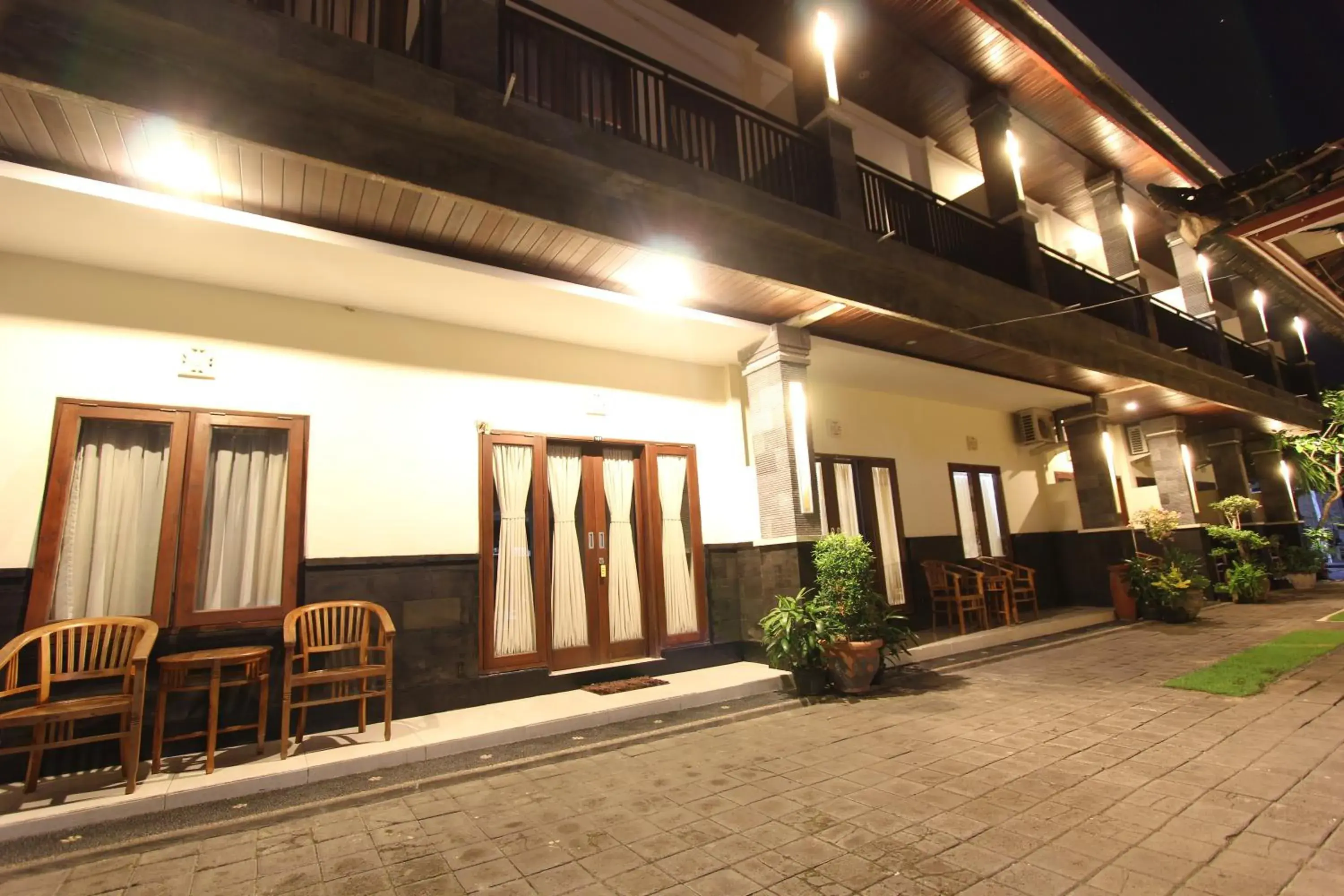 Area and facilities in Surya Inn