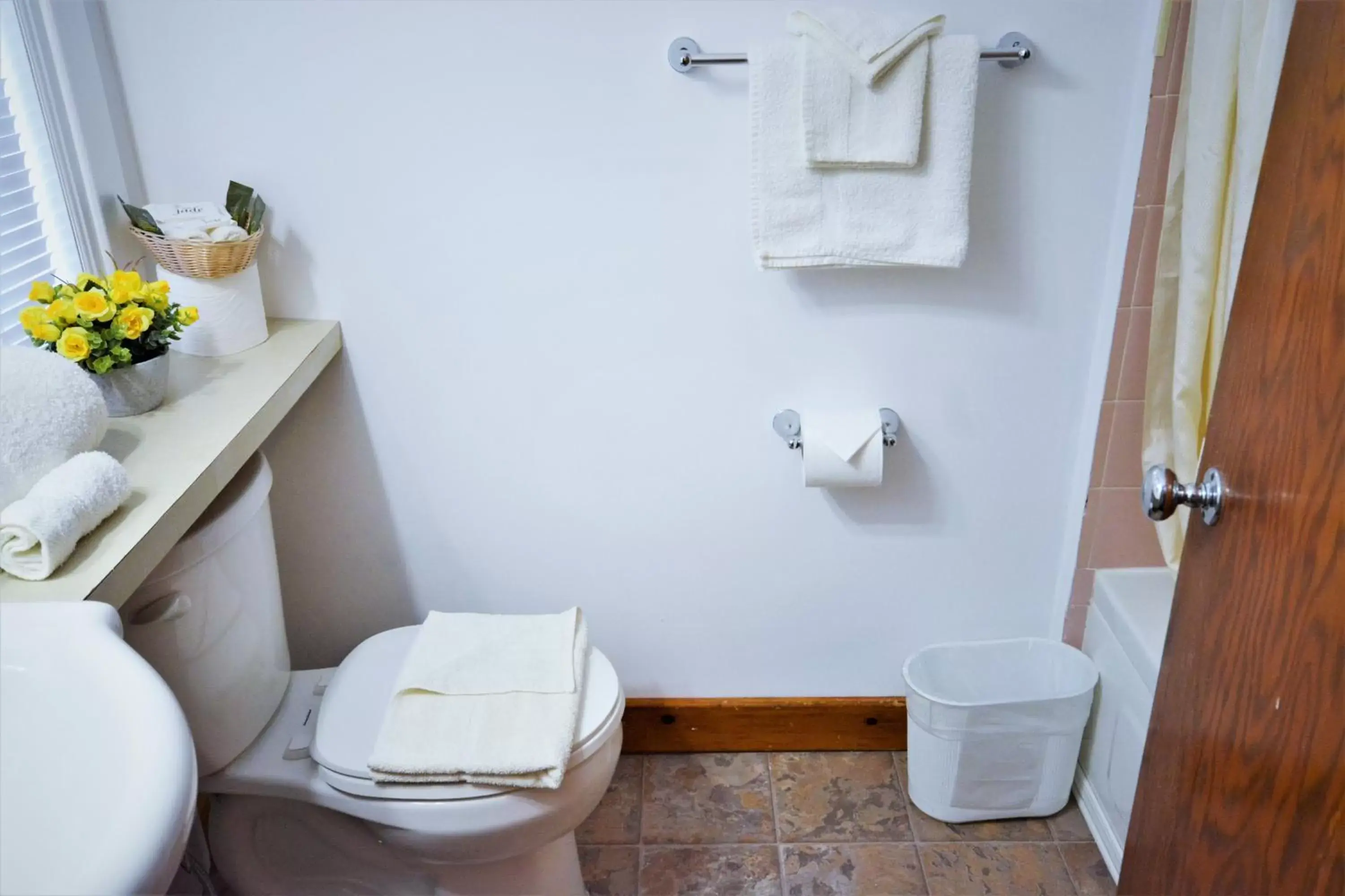 Toilet, Bathroom in Knights Inn Colonial Fireside Inn