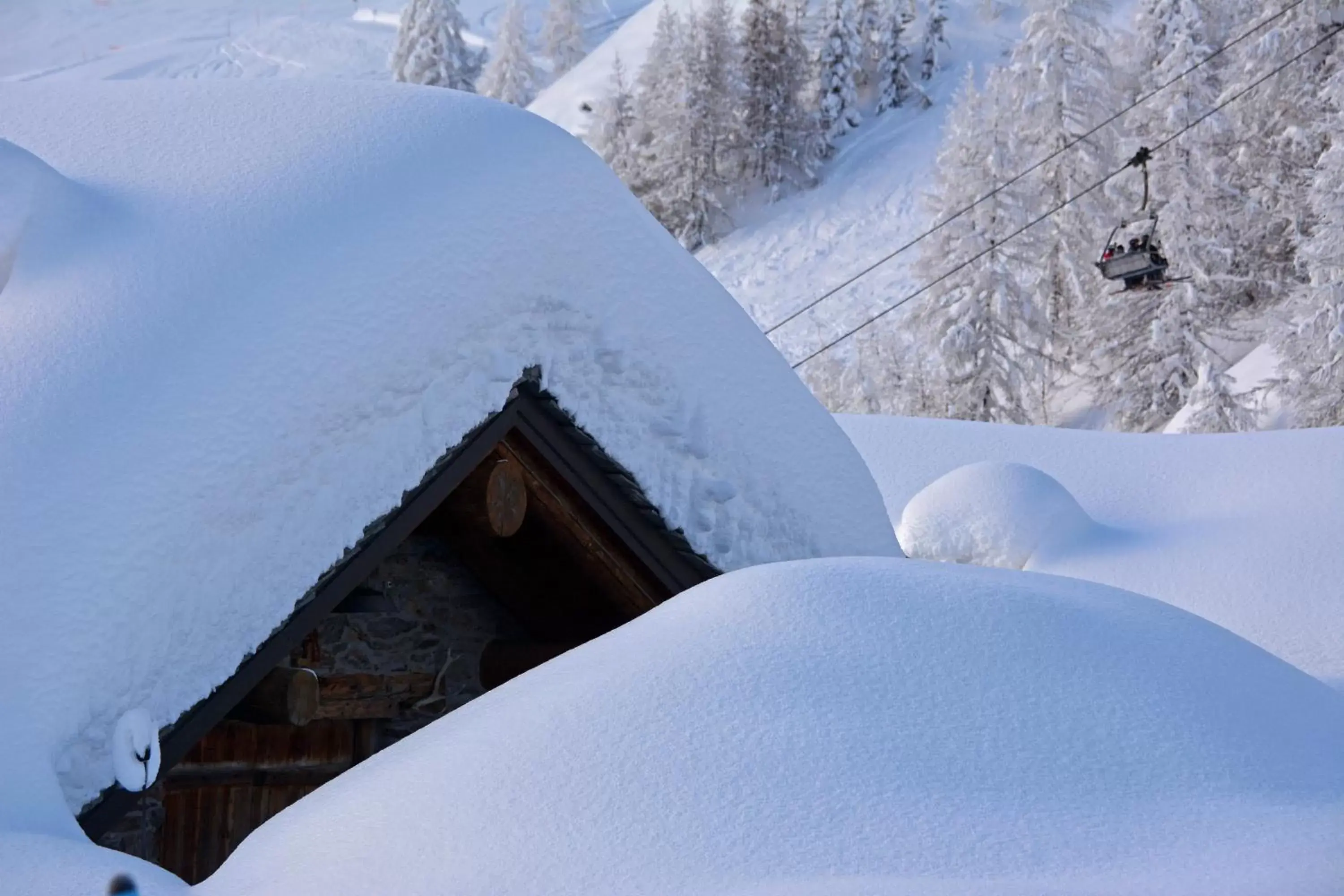 Winter in Le Massif Hotel & Lodge Courmayeur The Leading Hotels of the World