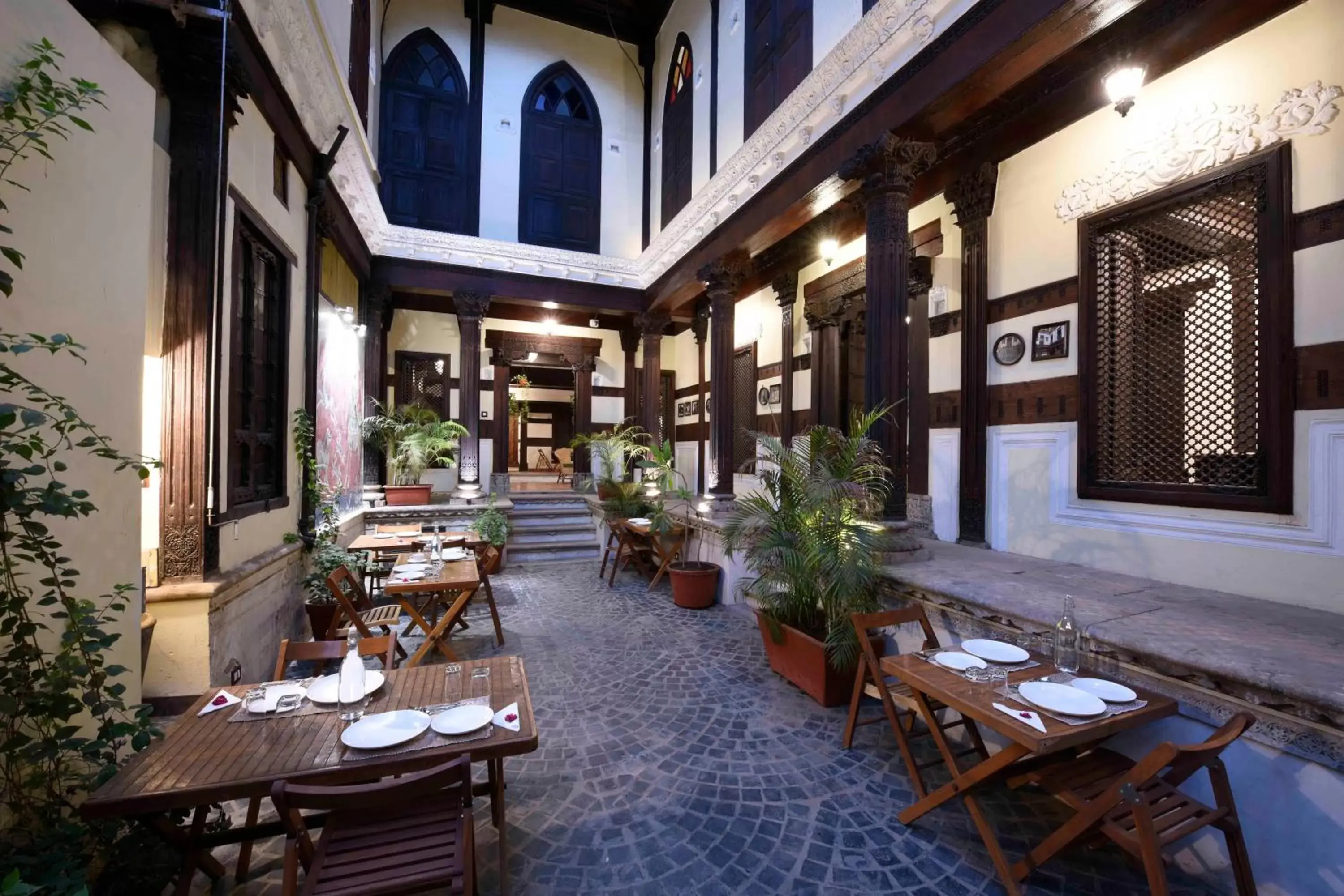 Restaurant/places to eat in Deewanji Ni Haveli Restaurant/places to eat in Deewanji Ni Haveli