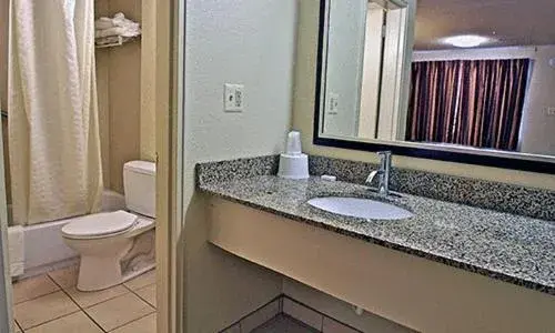 Bathroom in Motel 6-Washington, DC - Convention Center