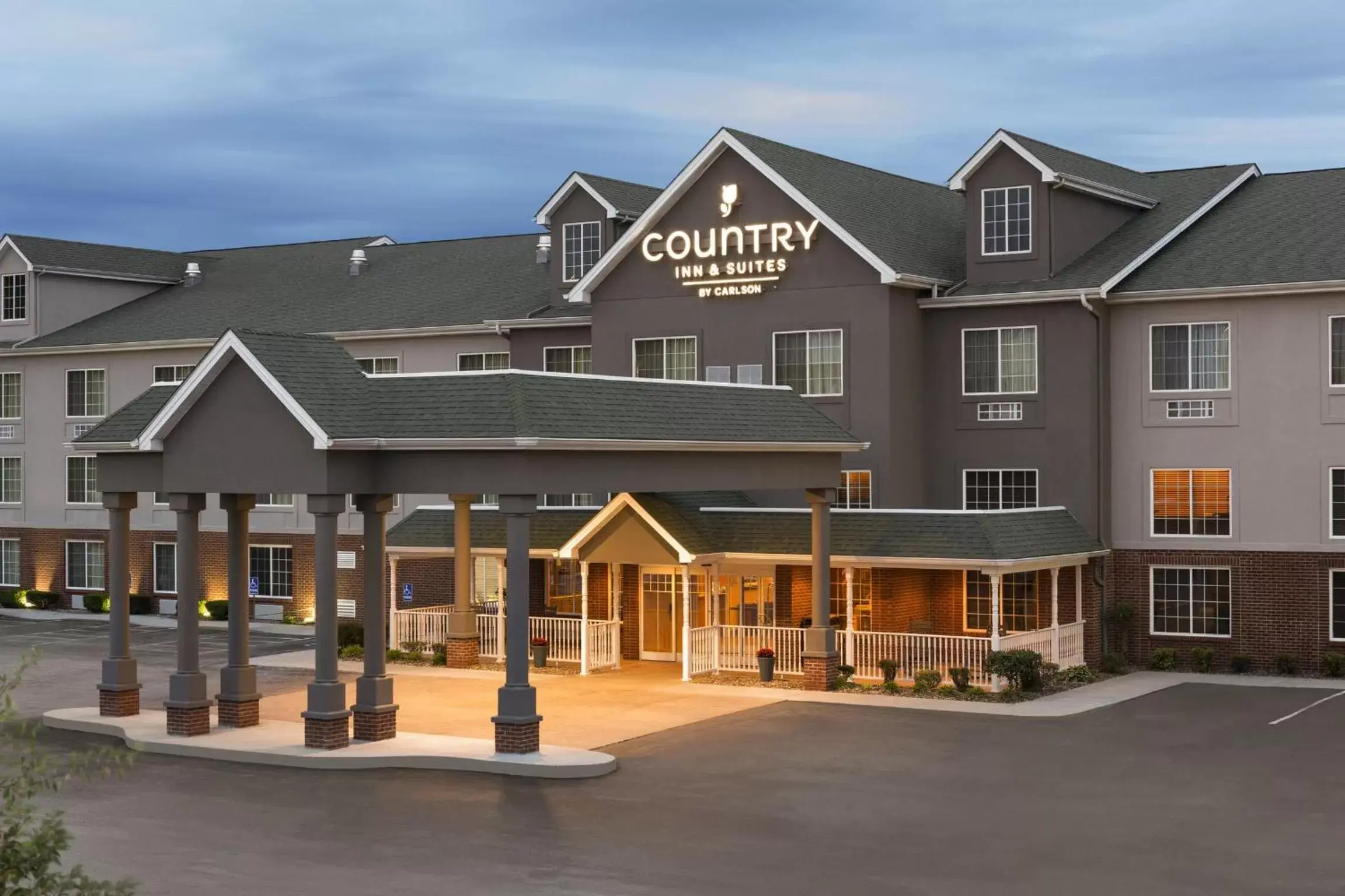 Street view, Property Building in Country Inn & Suites by Radisson London, Kentucky