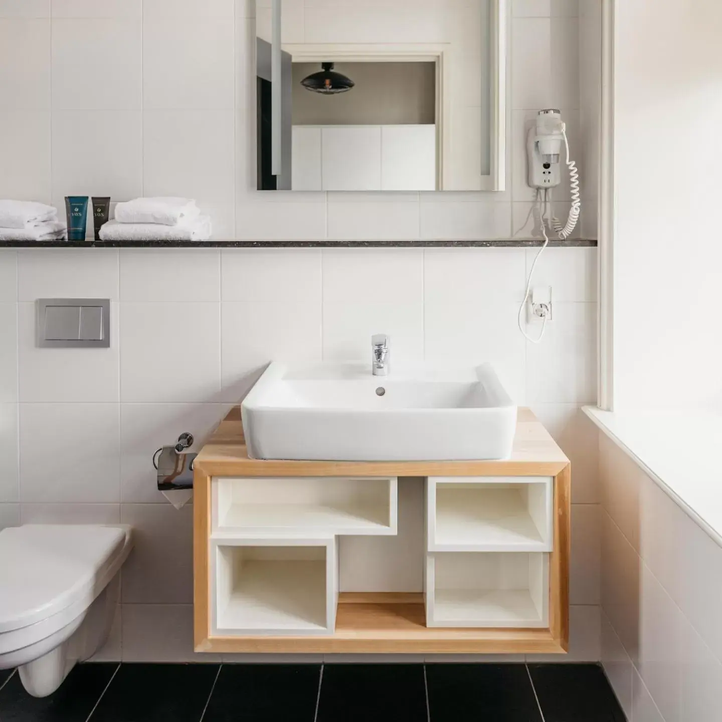 Toilet, Bathroom in YAYS Amsterdam Maritime