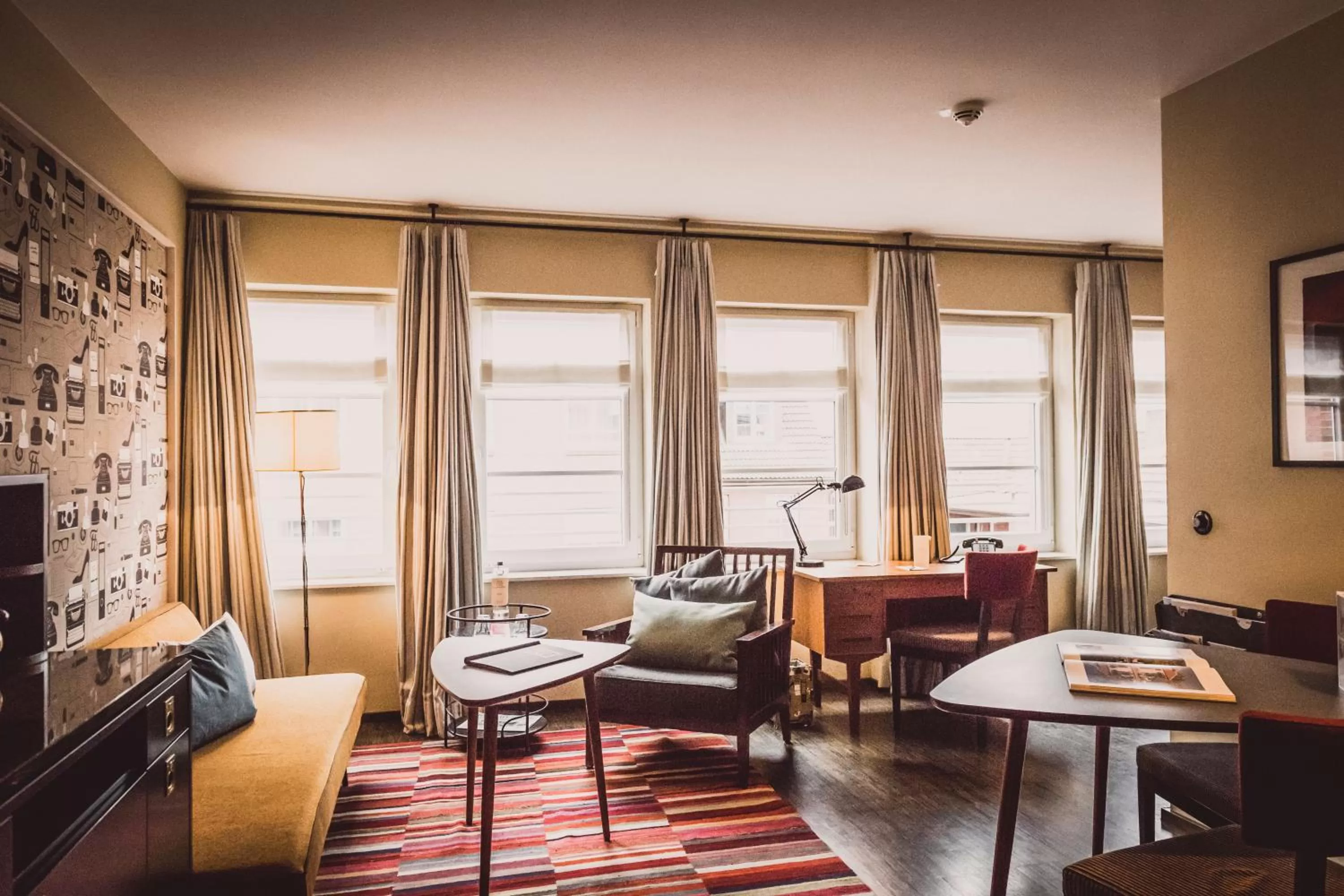 Photo of the whole room in Henri Hotel Hamburg Downtown