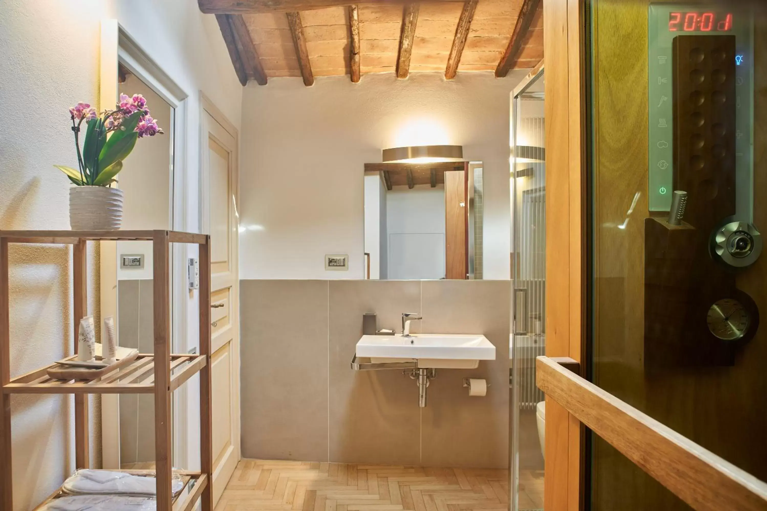 Sauna, Bathroom in B&B Le Logge Luxury Rooms