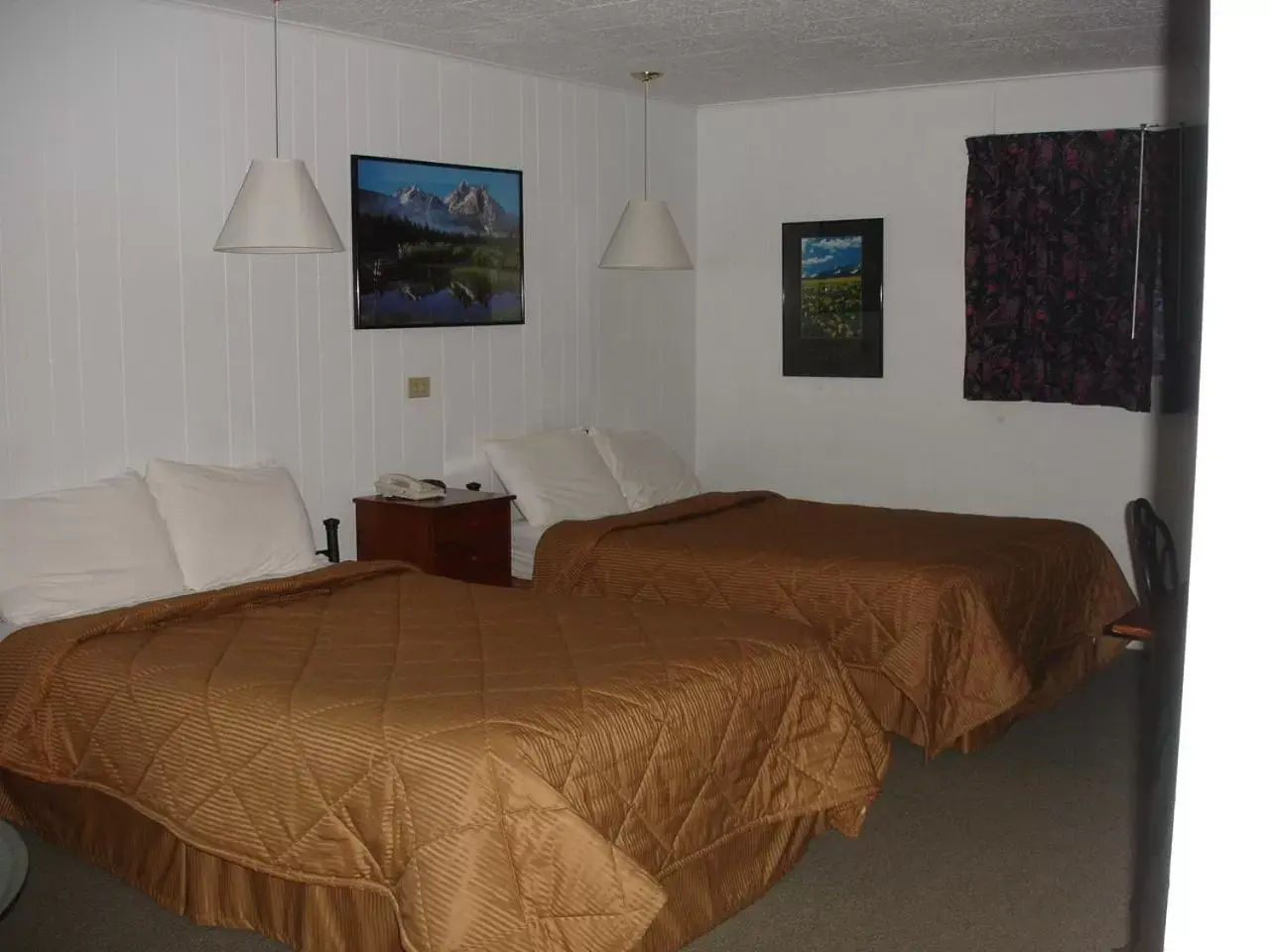 Photo of the whole room, Bed in Georgetown Mountain Inn