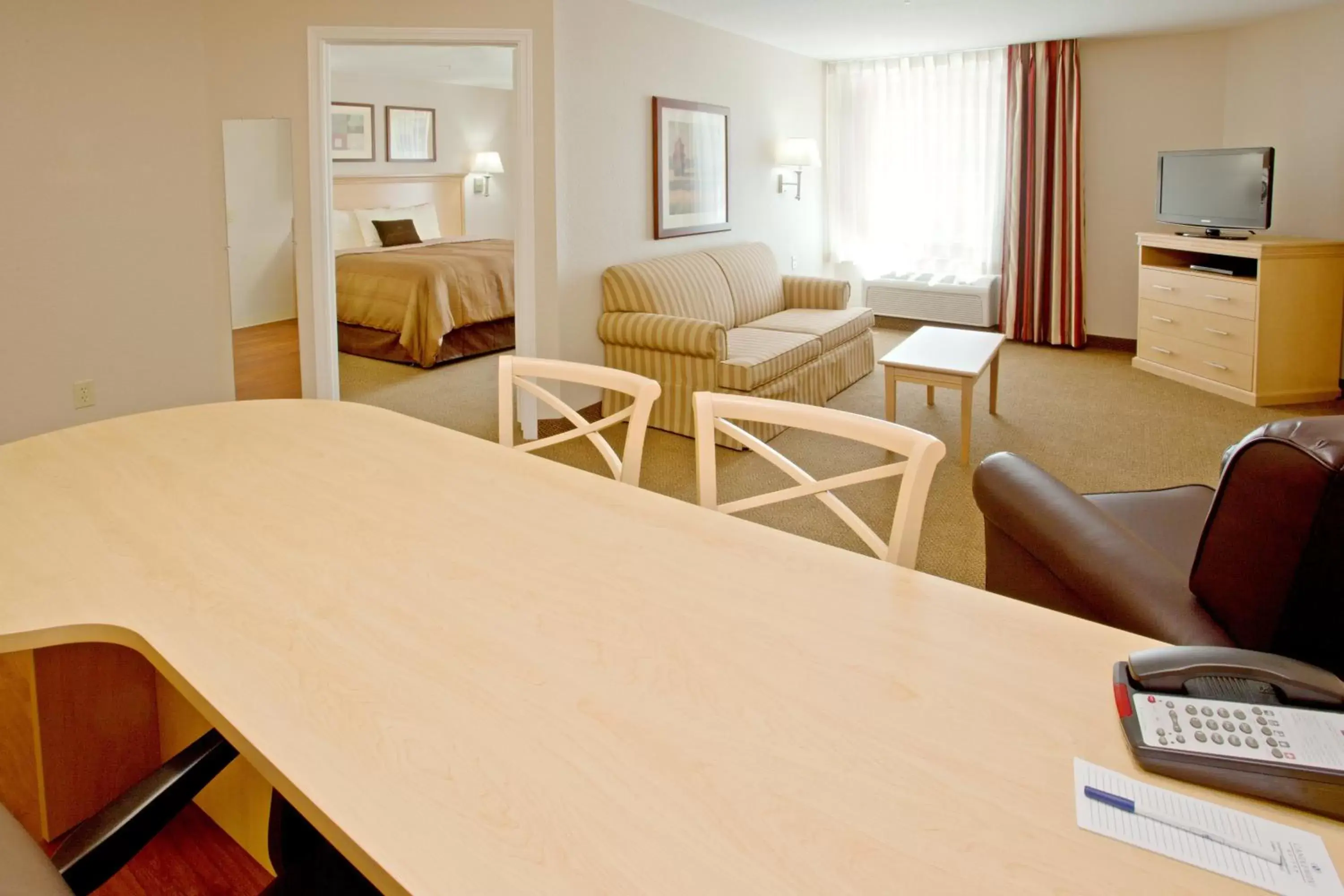 Photo of the whole room, Seating Area in Candlewood Suites Houston The Woodlands, an IHG Hotel
