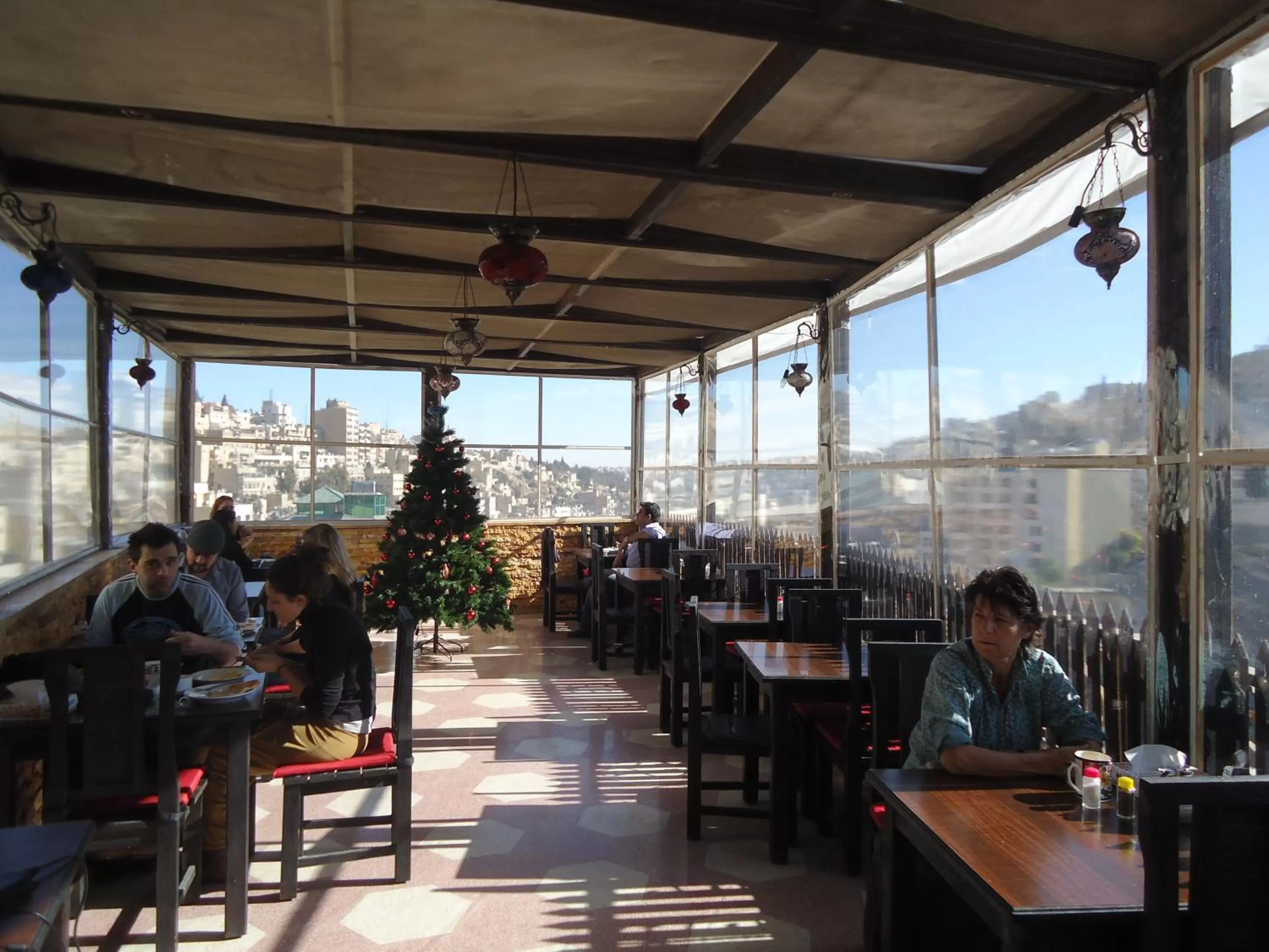 Restaurant/places to eat in Arab Tower Hotel