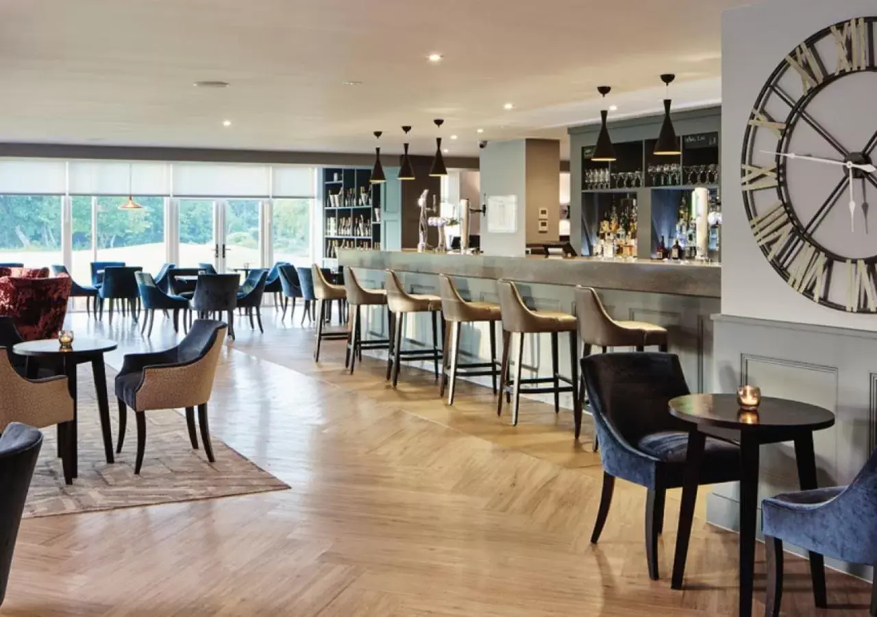 Lounge or bar, Restaurant/Places to Eat in Formby Hall Golf Resort & Spa