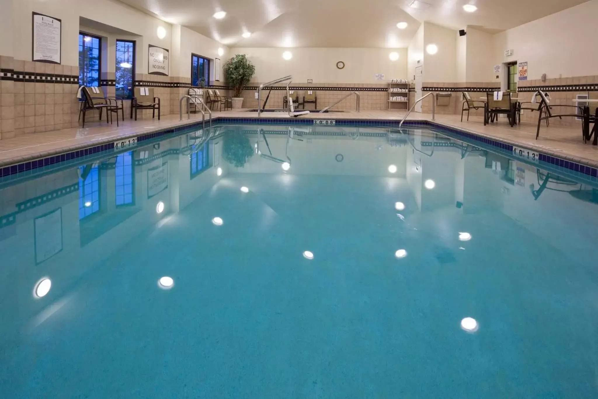Swimming Pool in Staybridge Suites Minneapolis-Bloomington, an IHG Hotel