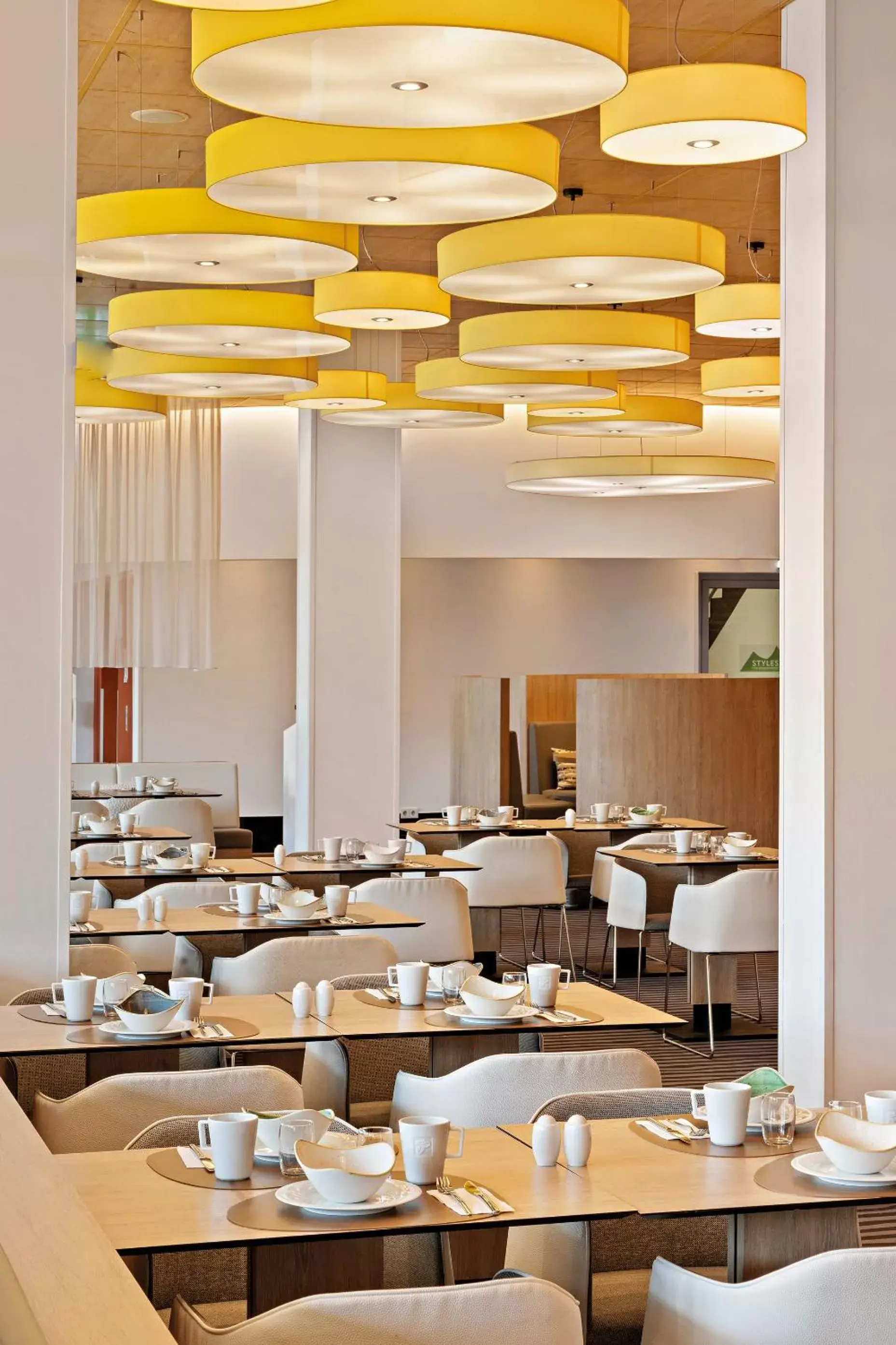 Breakfast, Restaurant/Places to Eat in Styles Hotel Frankfurt Airport