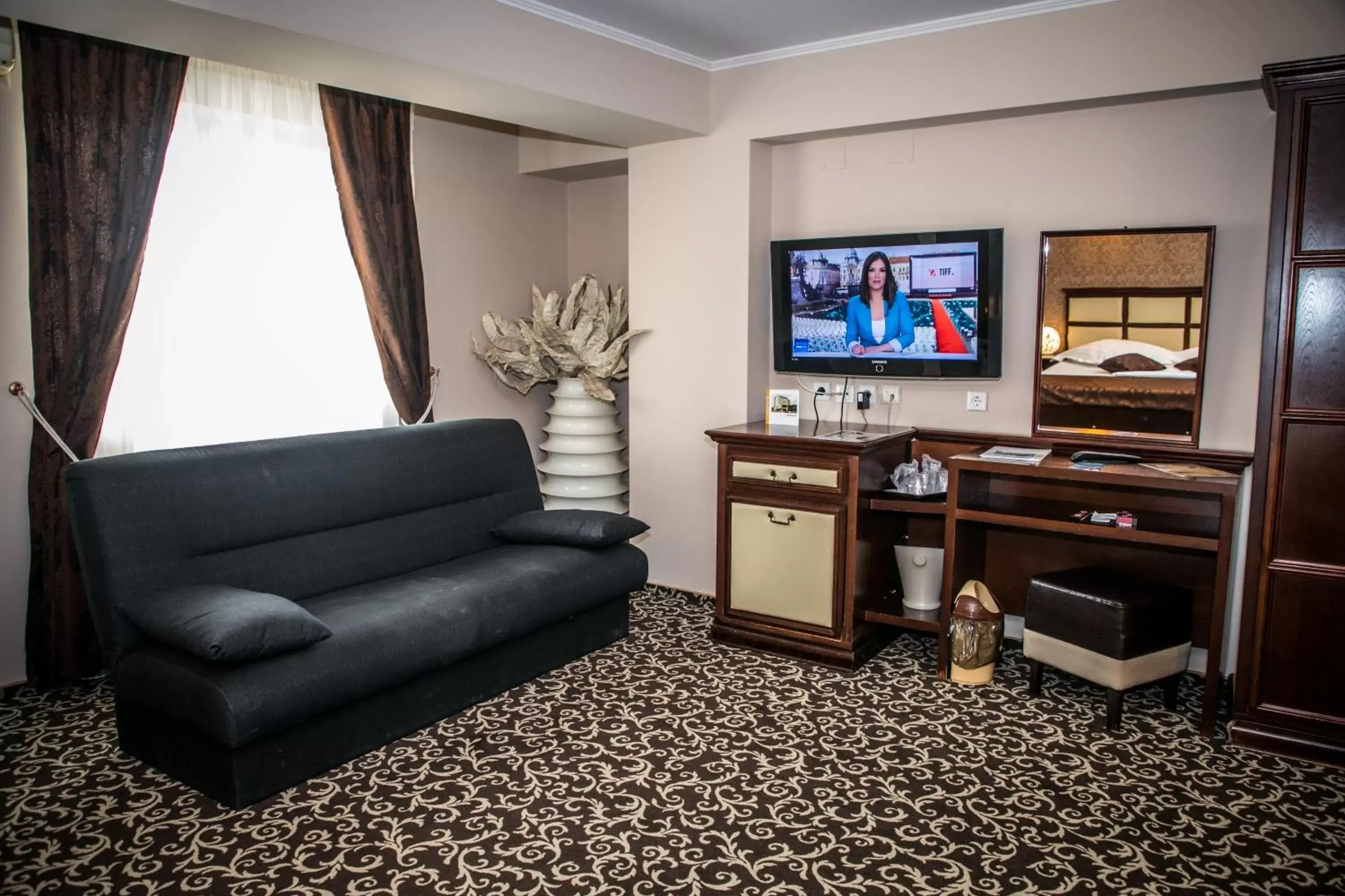 Seating area, TV/Entertainment Center in Hotel Megalos