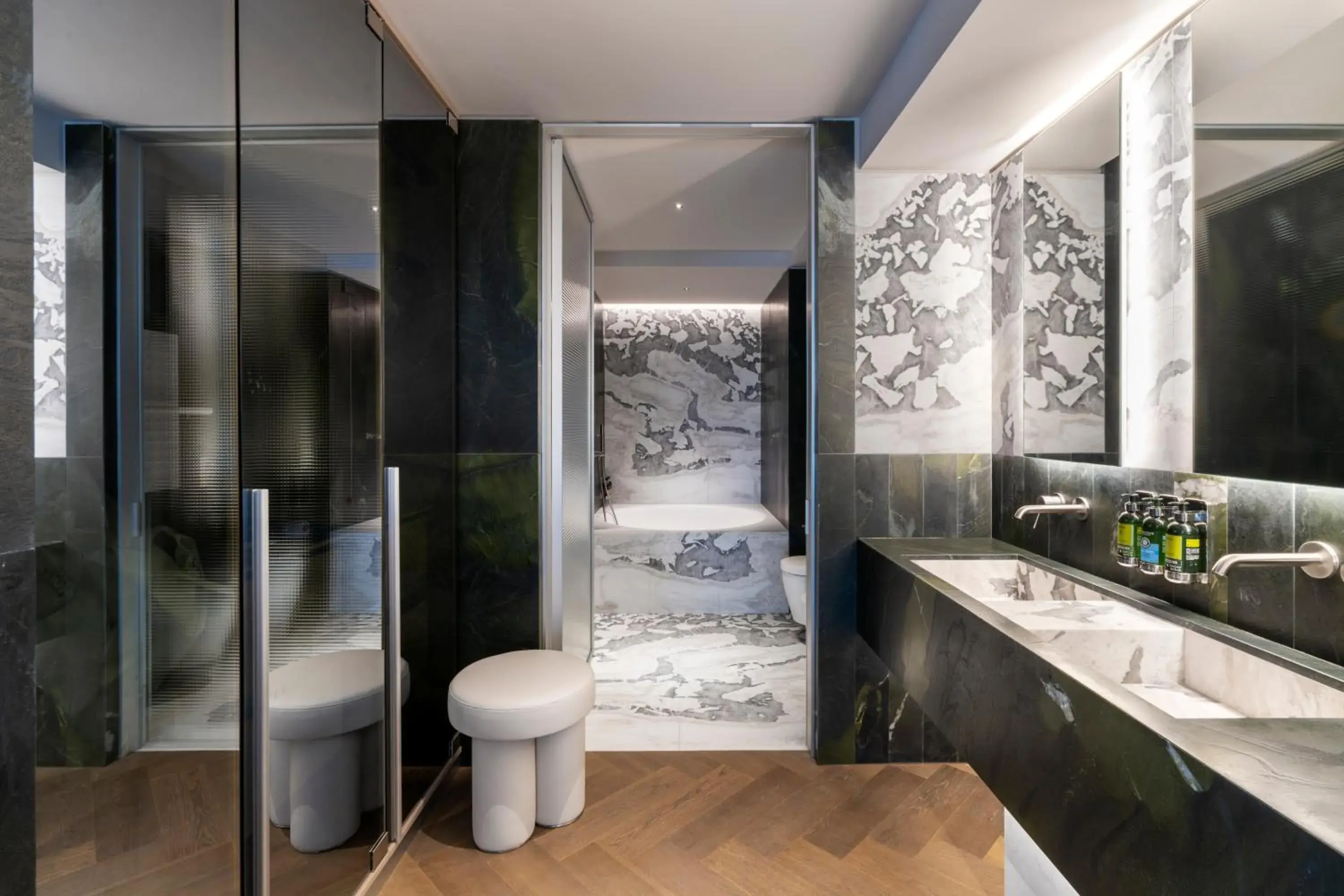 Shower, Bathroom in Palazzo Tirso Cagliari Mgallery