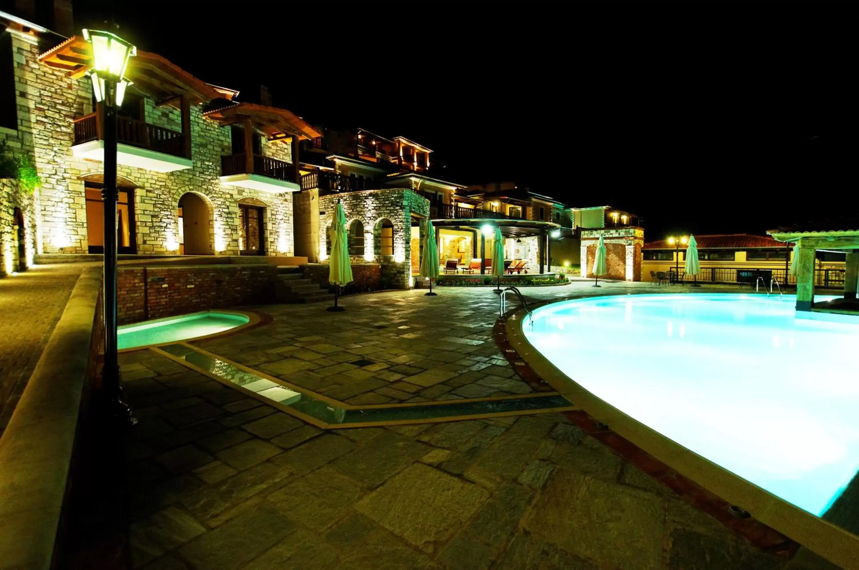 Facade/entrance, Swimming Pool in Kazarma Hotel