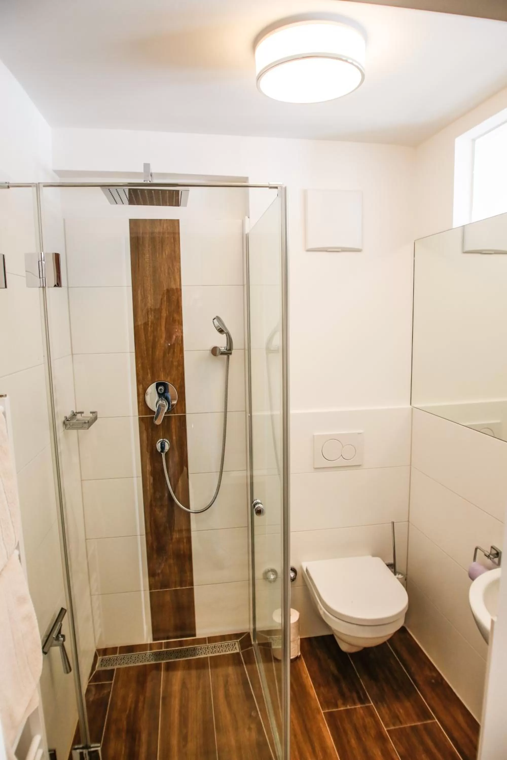 Bathroom in Pension Café Maier