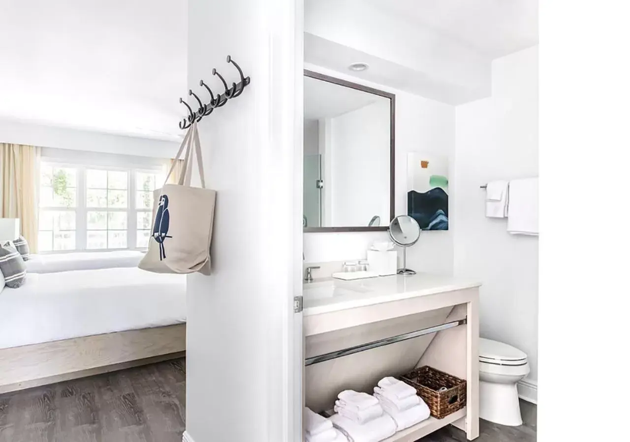 Bathroom in Parrot Key Hotel & Villas