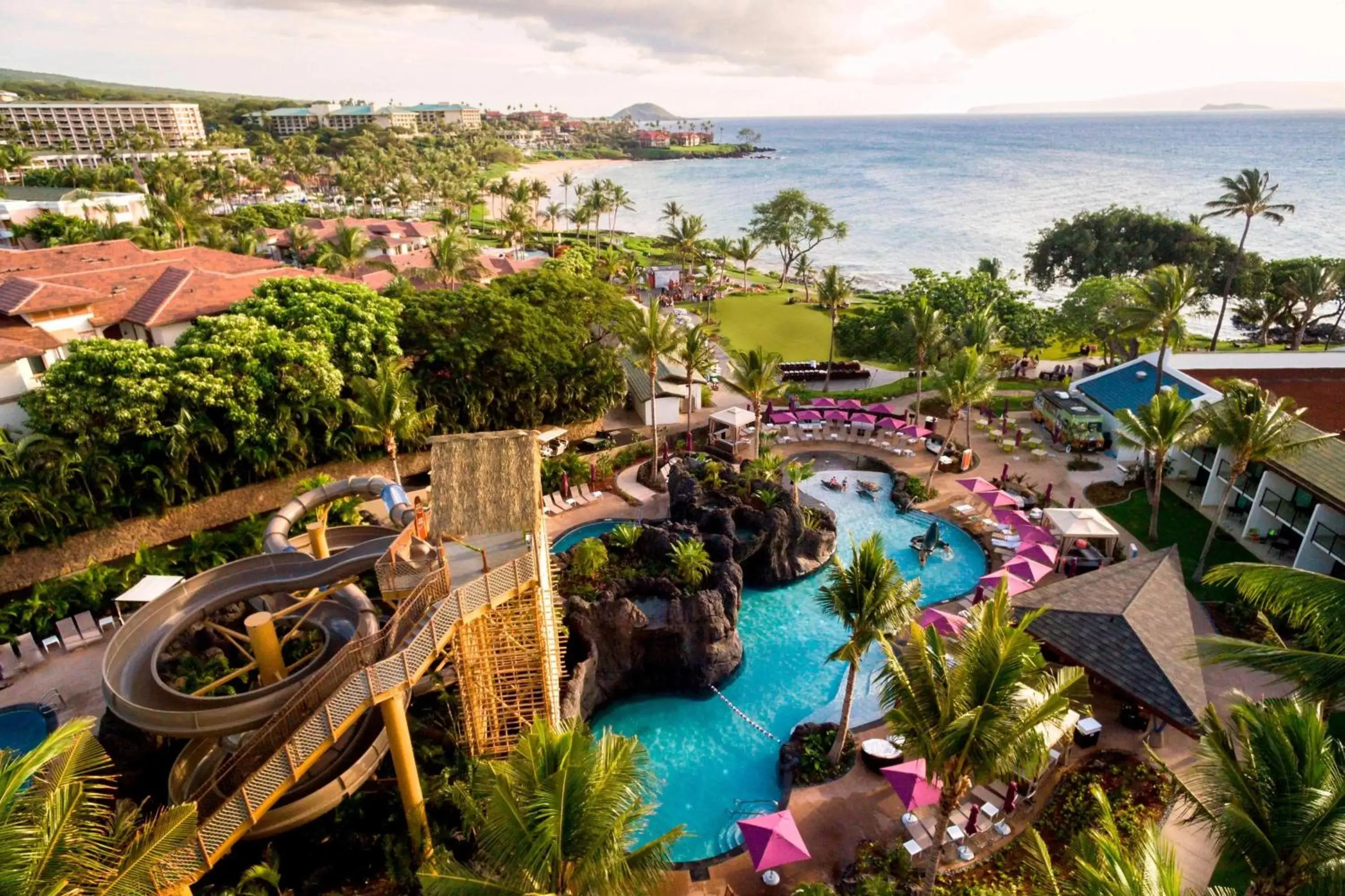 Swimming pool, Bird's-eye View in Wailea Beach Resort - Marriott, Maui