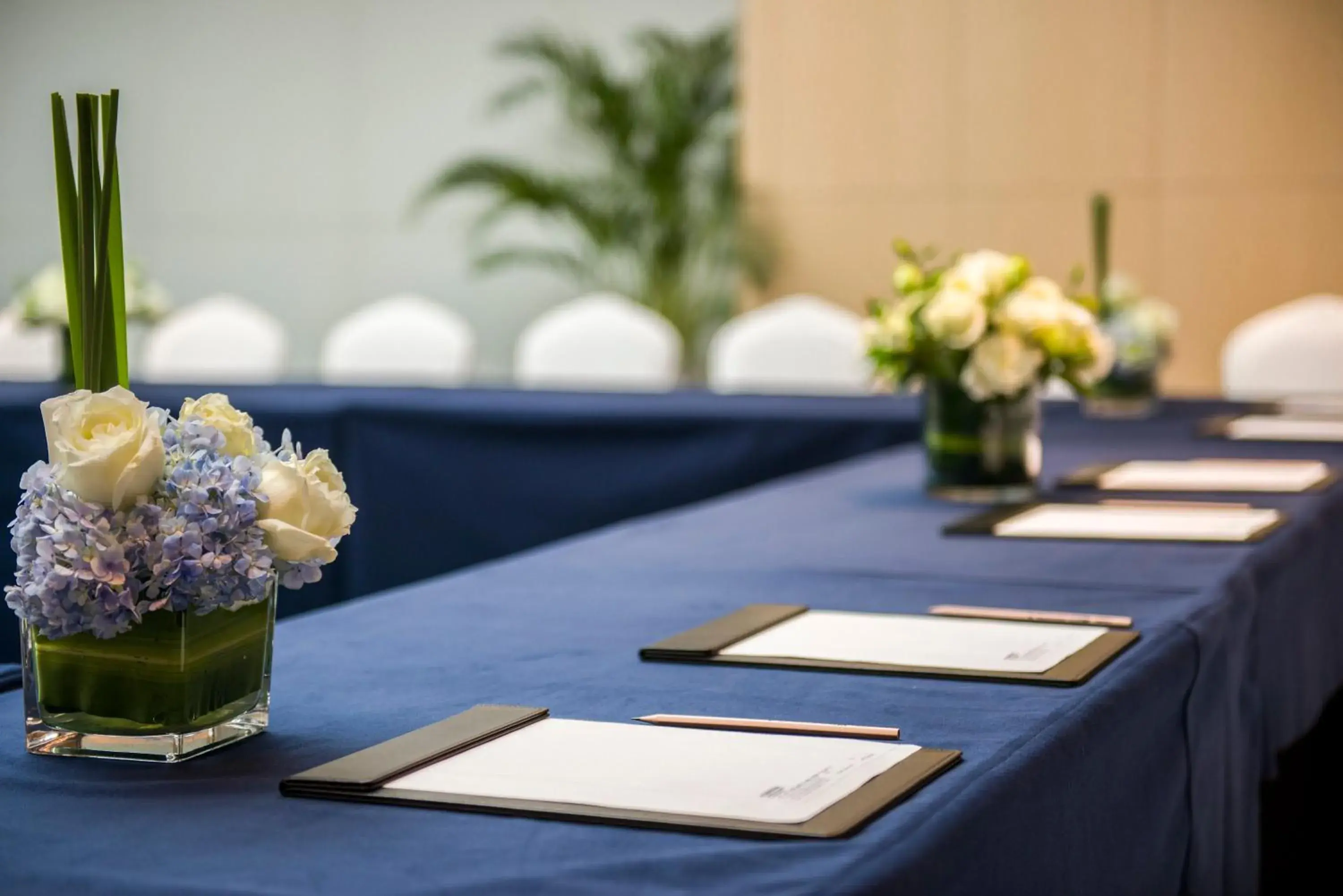 Meeting/conference room in Holiday Inn Express Foshan Beijiao, an IHG Hotel