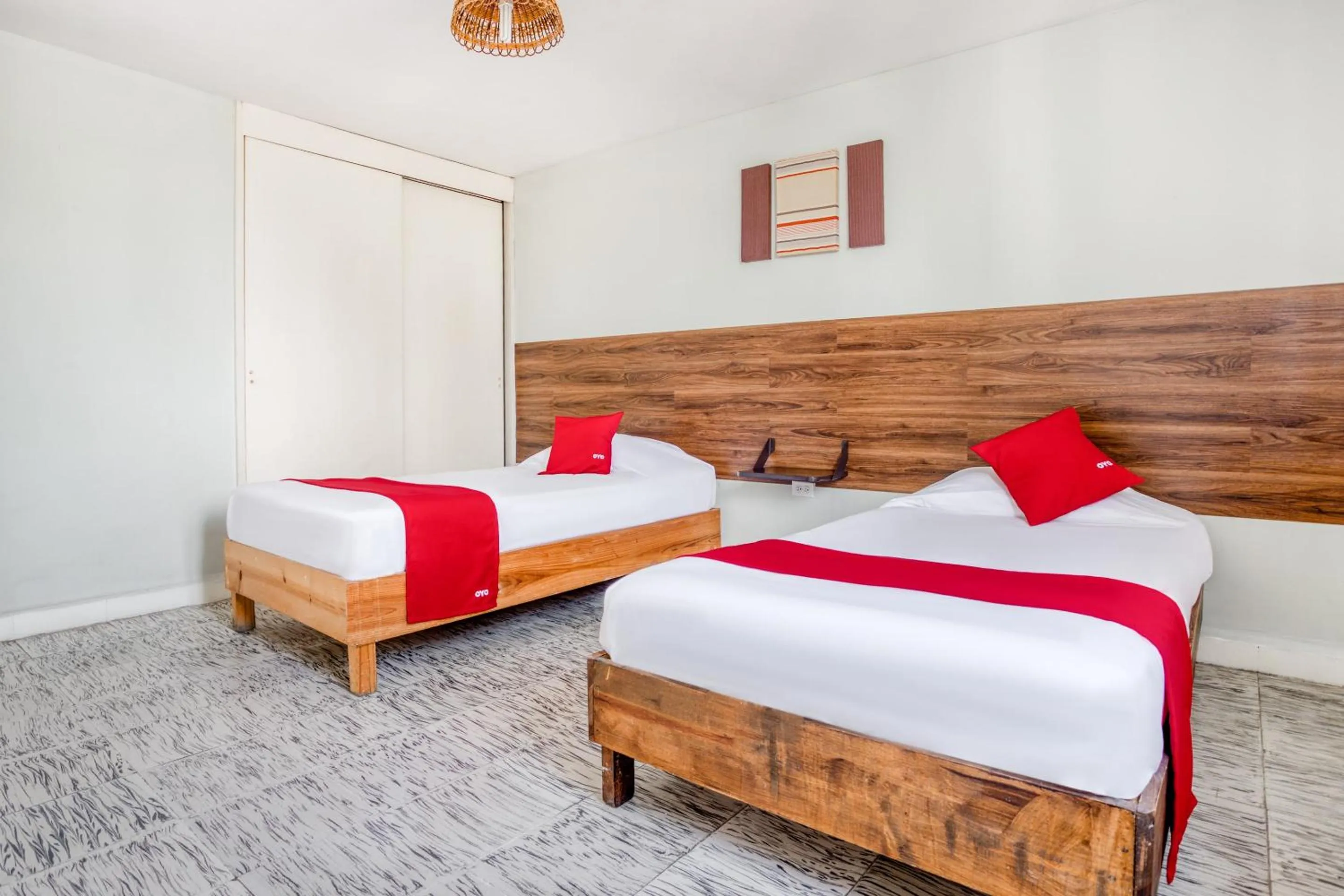 Bedroom, Bed in Hotel Suites Puebla