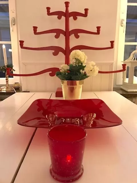 Communal lounge/ TV room in Hotell Bäckagården