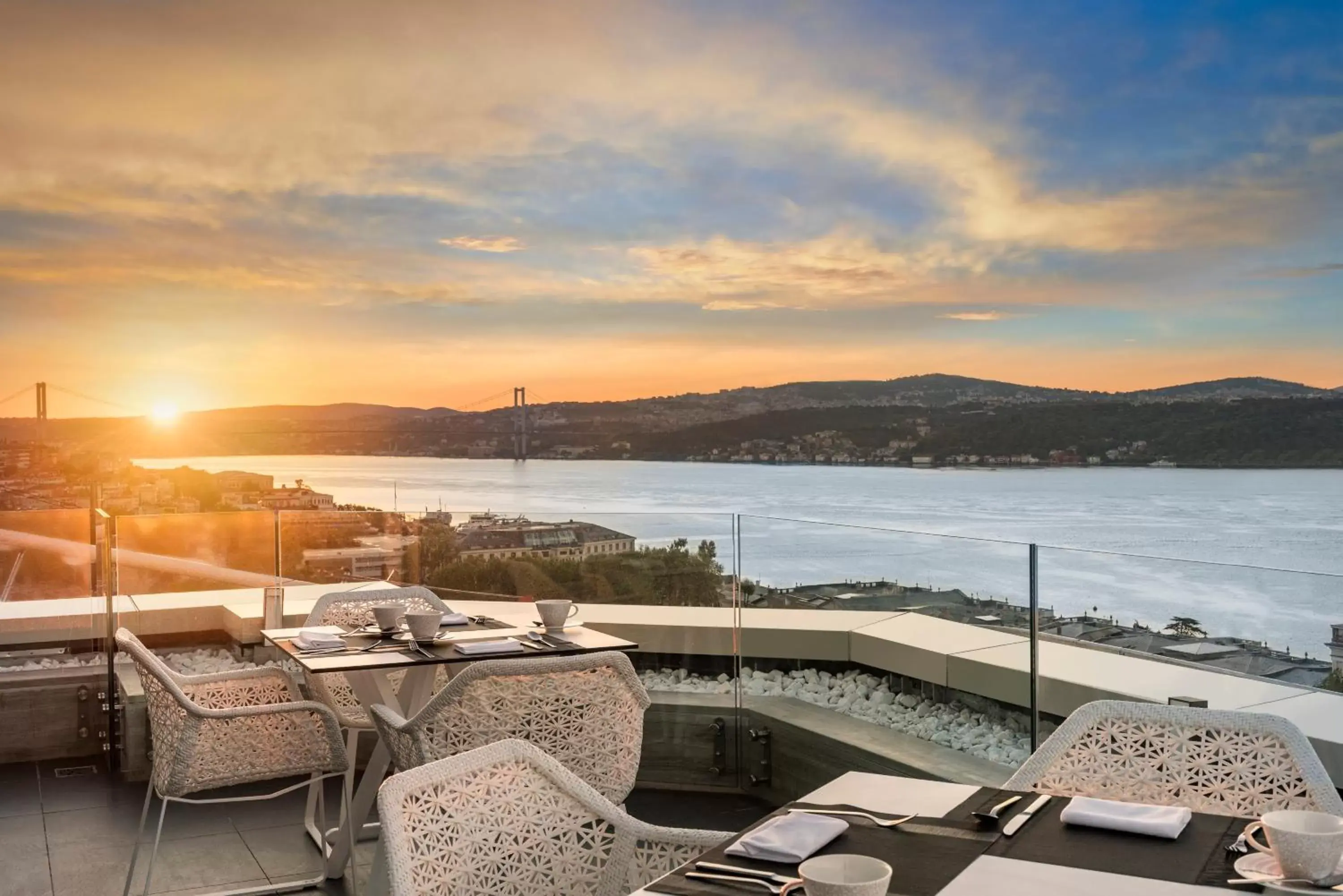 Lounge or bar in Swissotel The Bosphorus Istanbul