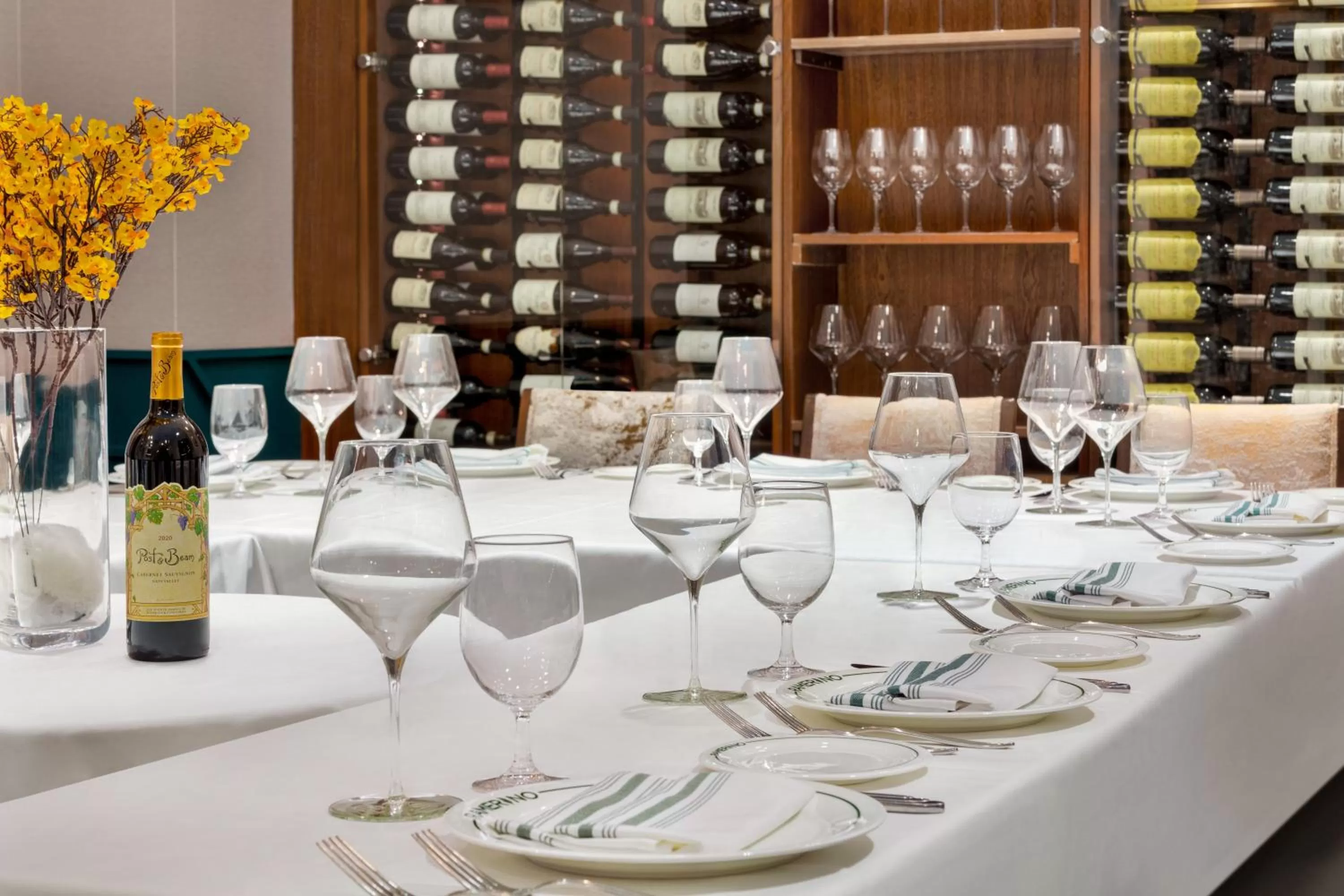 Dining area in Hyatt Centric Midtown 5th Avenue New York
