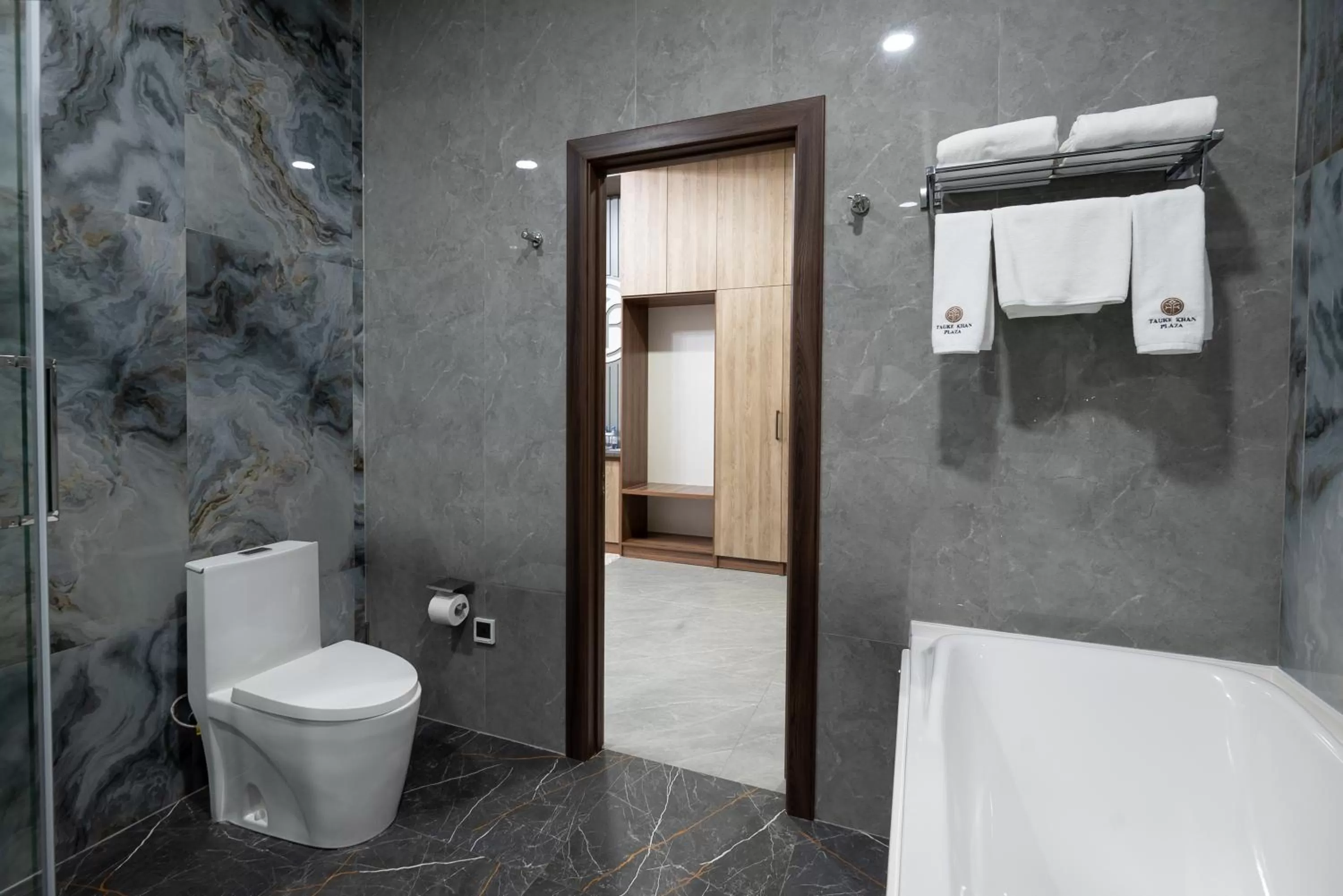 Bathroom in Tauke Khan Plaza