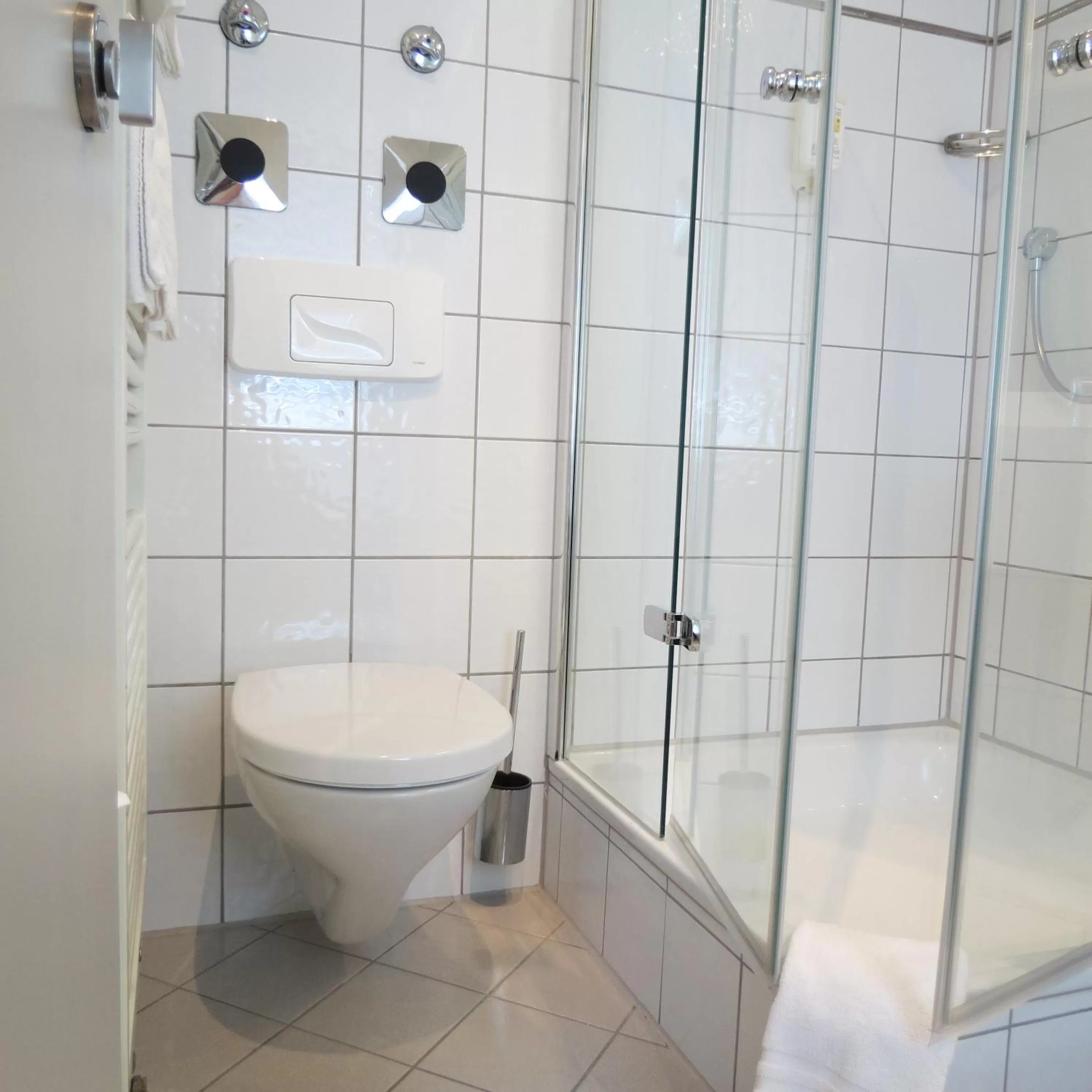 Bathroom in Comfor Hotel Ulm City