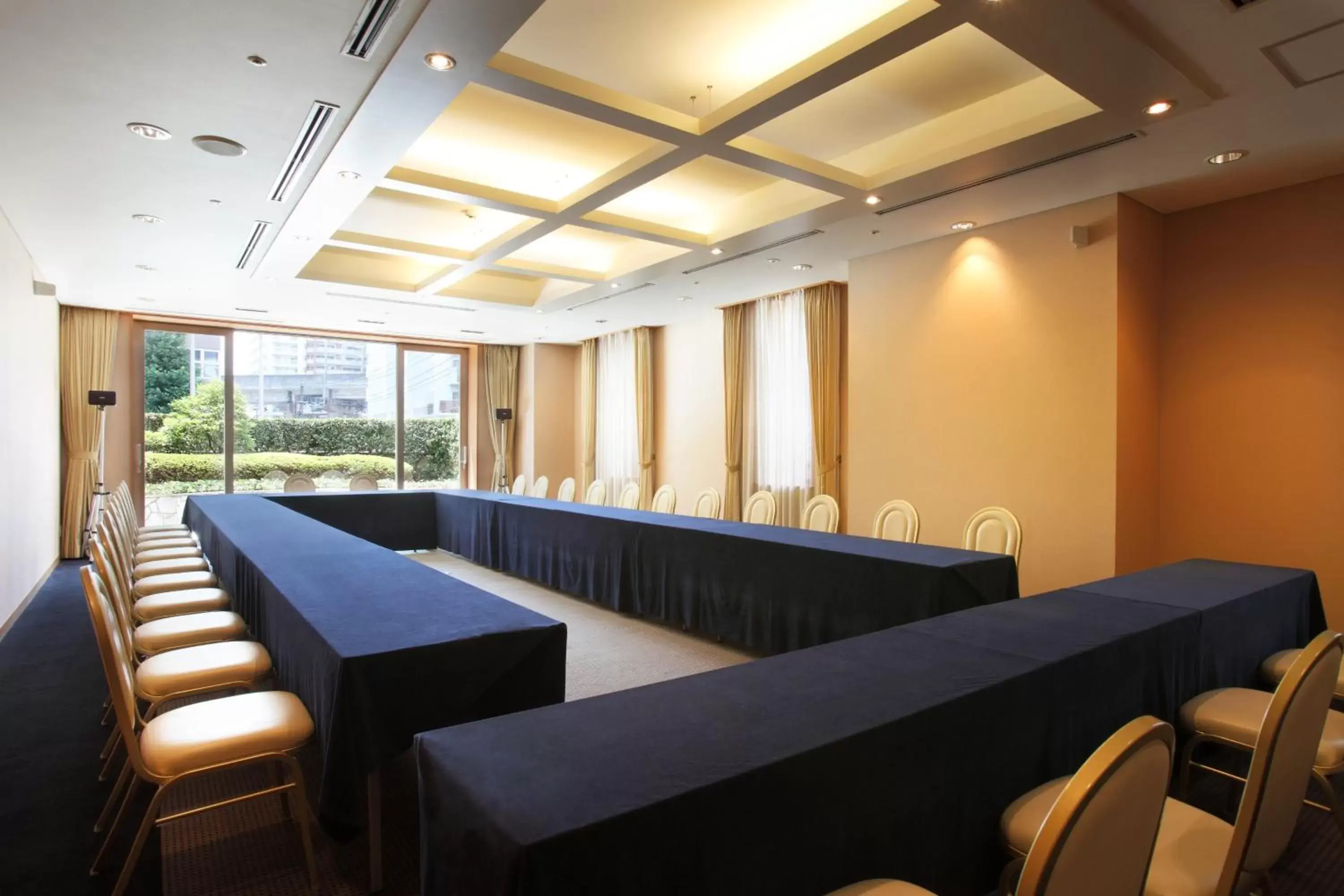 Meeting/conference room in ANA Holiday Inn Sendai, an IHG Hotel