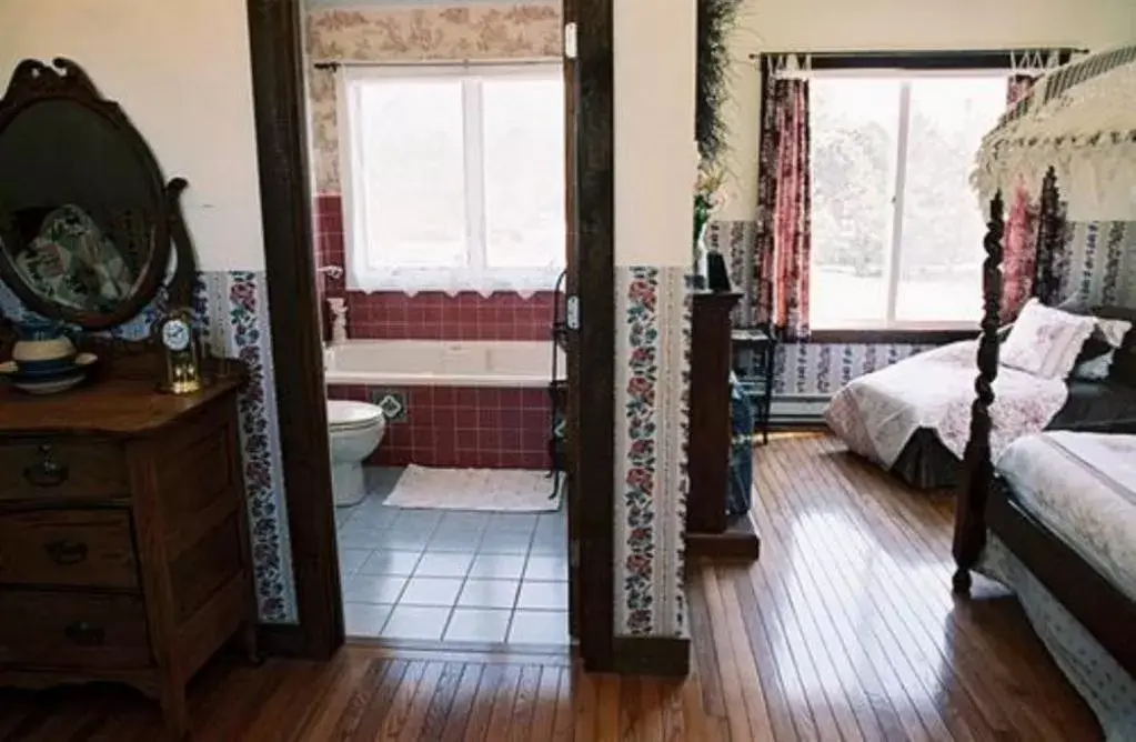 Bathroom in Gardenview Bed and Breakfast