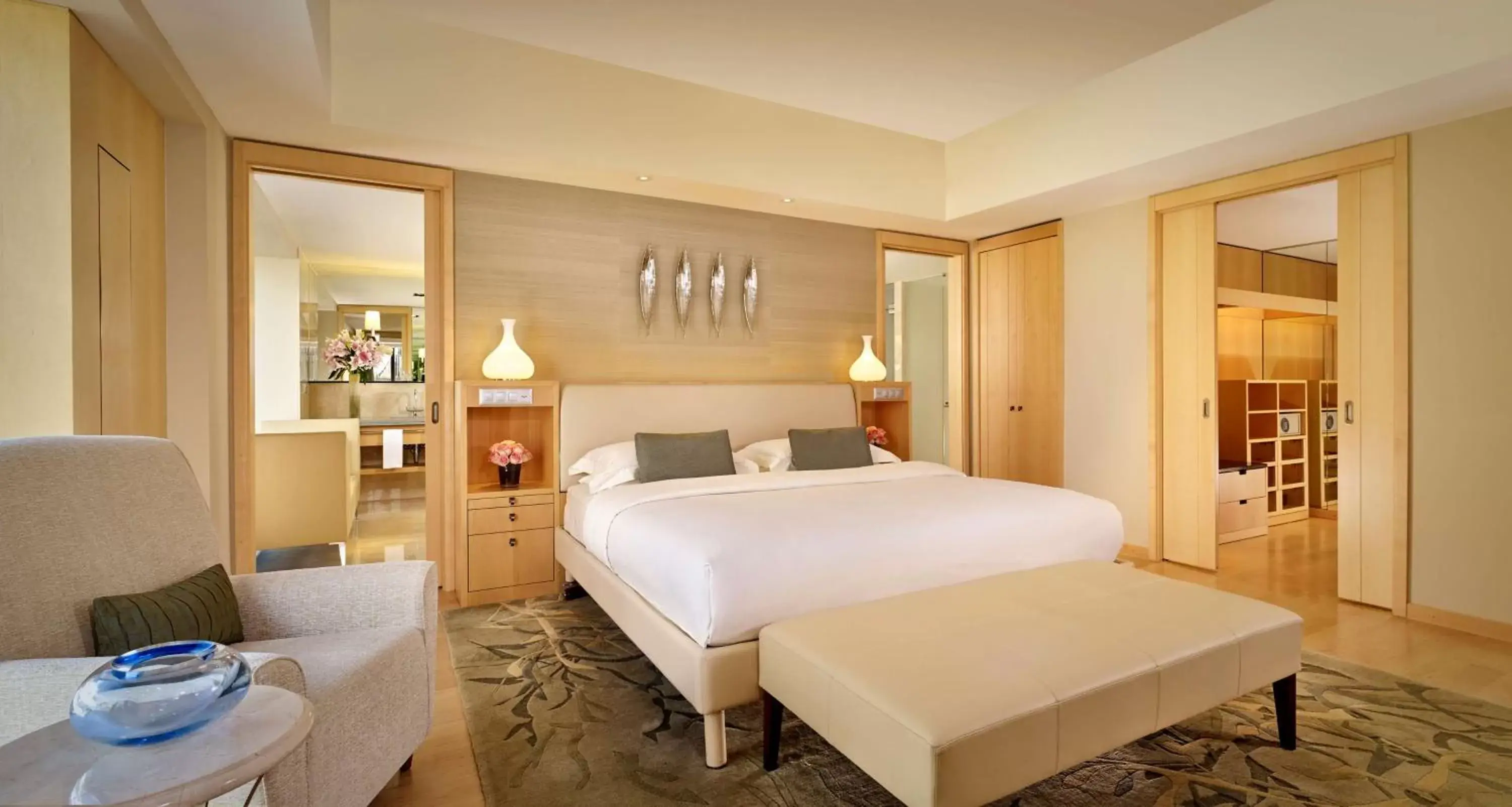 Photo of the whole room, Bed in Park Hyatt Zurich – City Center Luxury