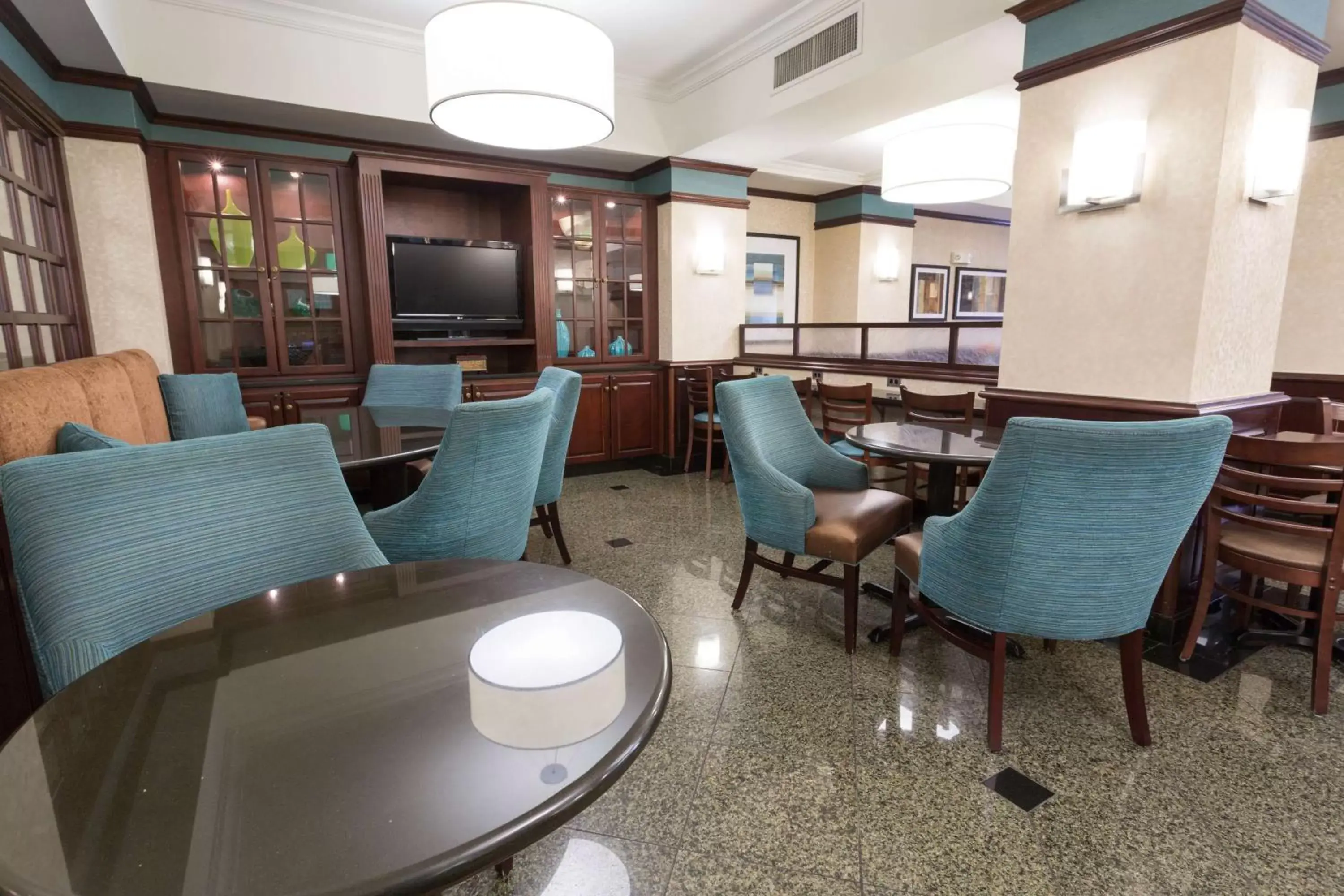 Lobby or reception in Drury Inn & Suites Detroit Troy