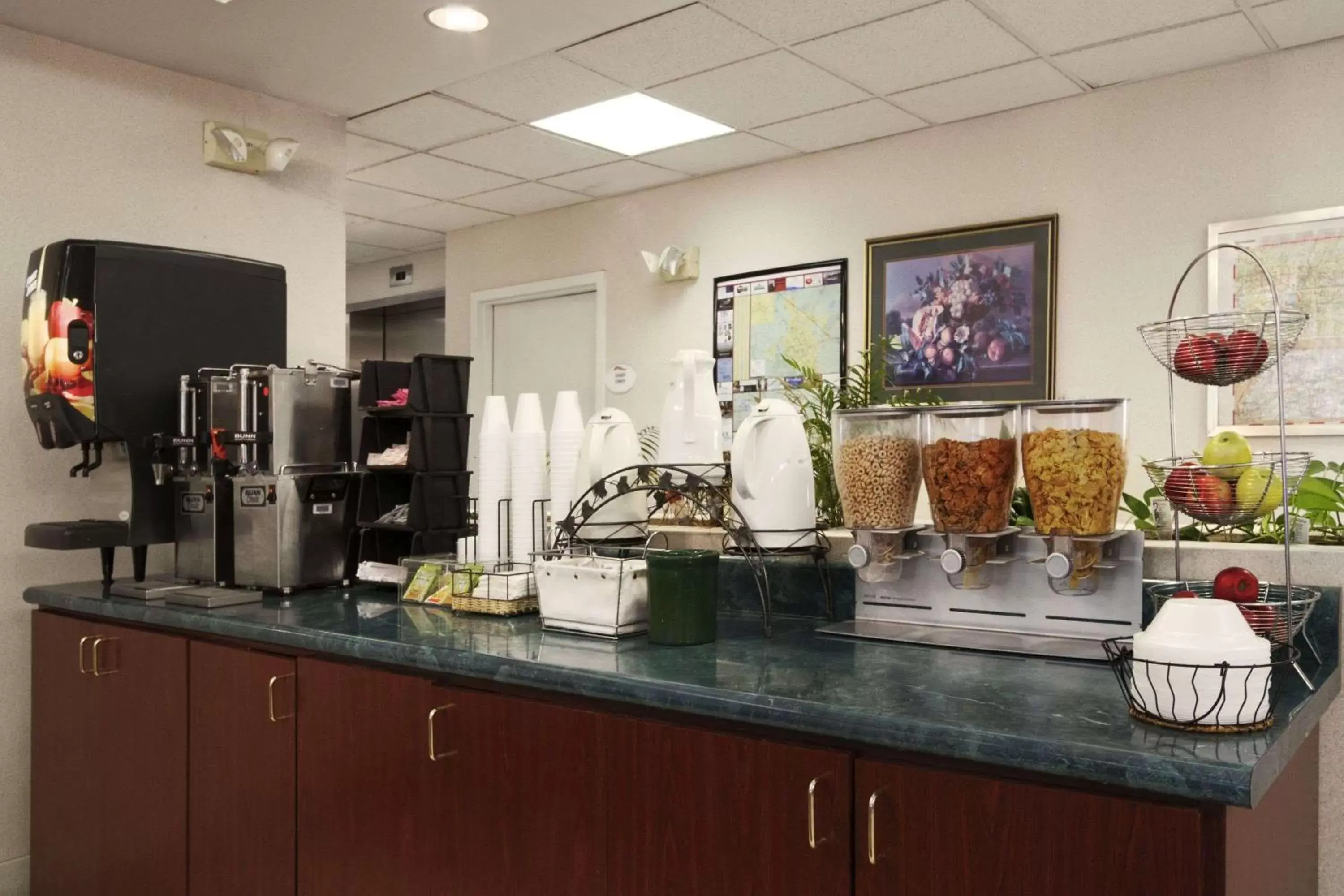 Restaurant/places to eat in Baymont by Wyndham Crossville Restaurant/places to eat in Baymont by Wyndham Crossville