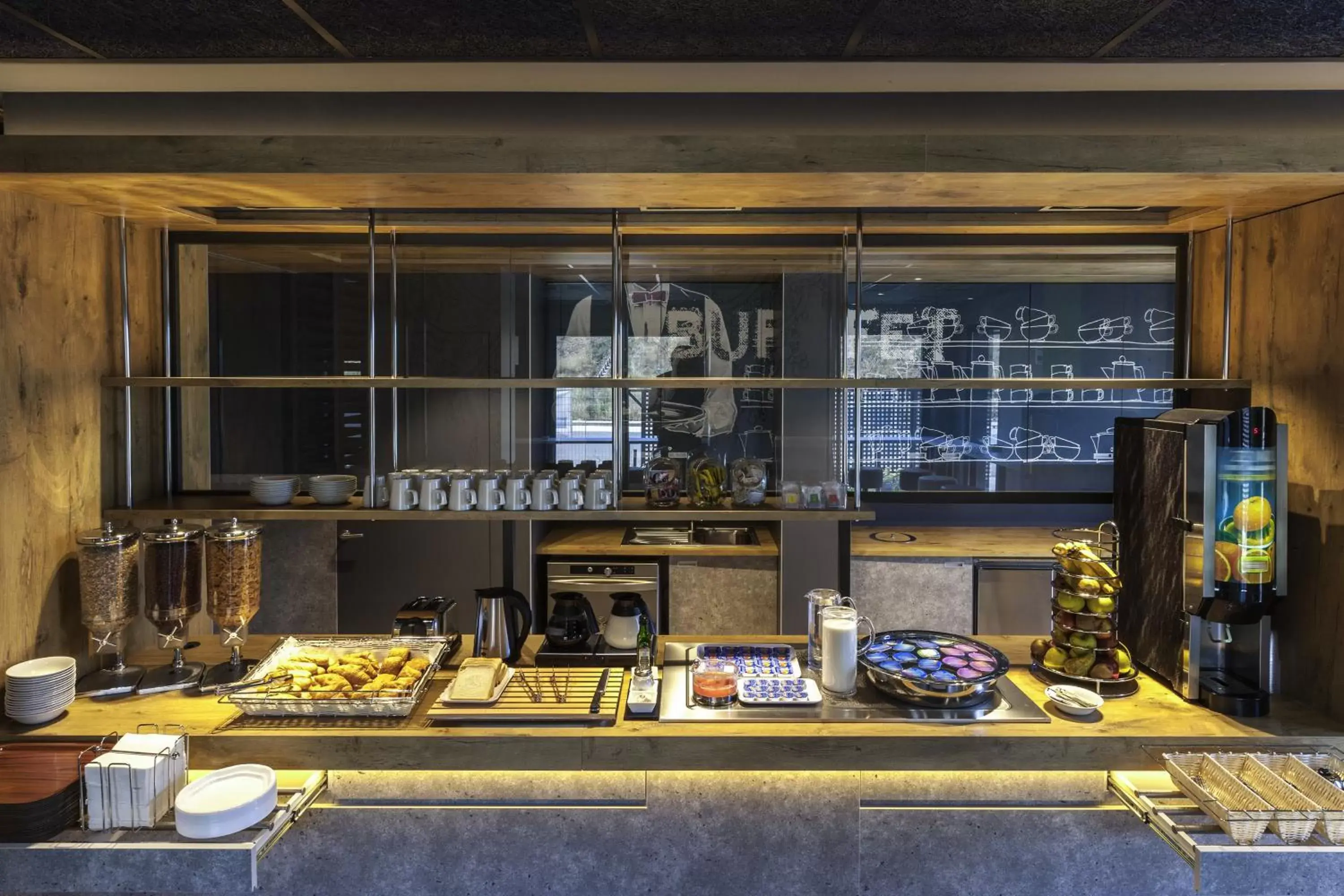 Restaurant/places to eat, Kitchen/Kitchenette in Ibis Budget Valencia Alcasser