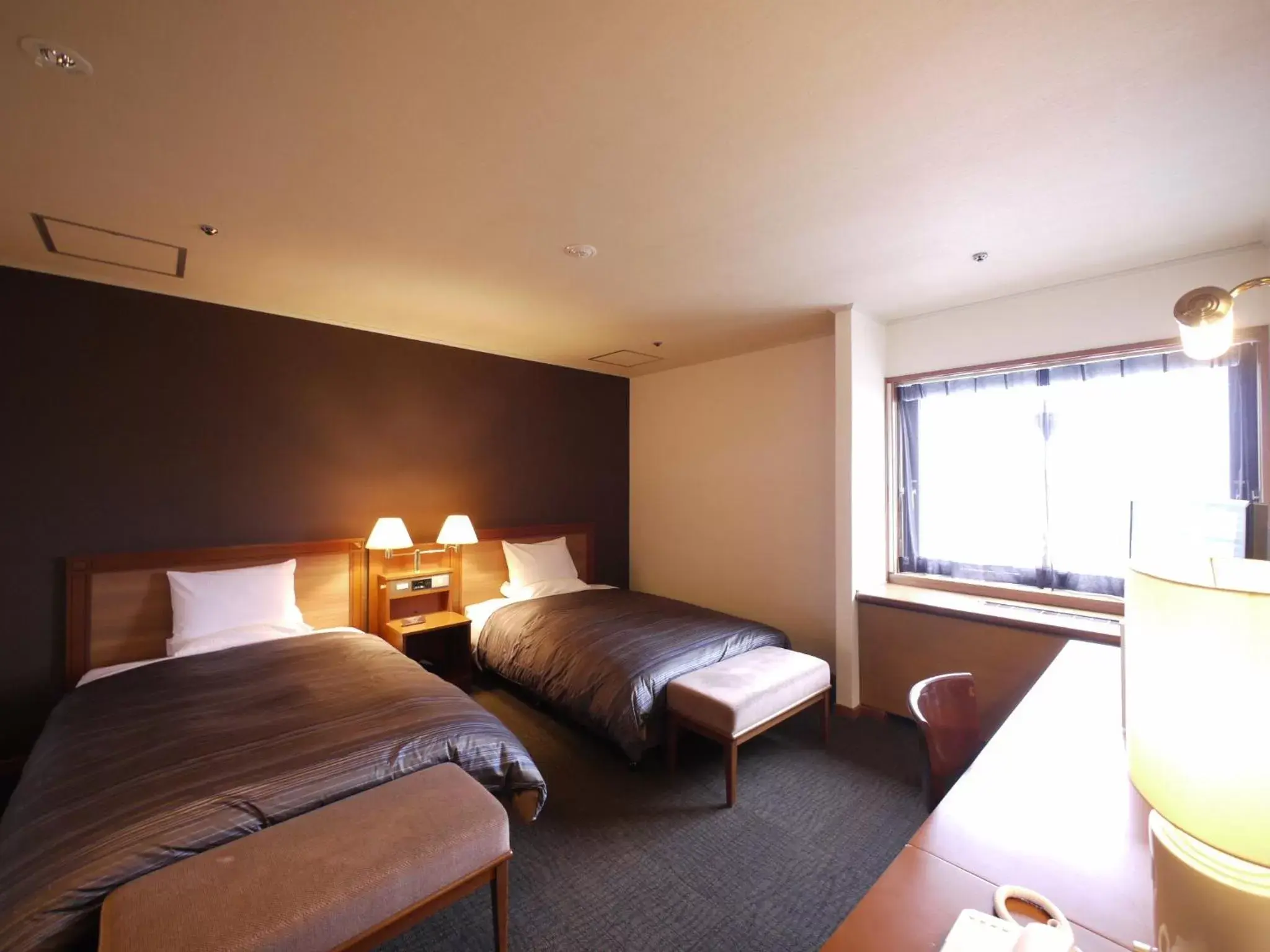 Photo of the whole room, Bed in Himeji Castle Grandvrio Hotel