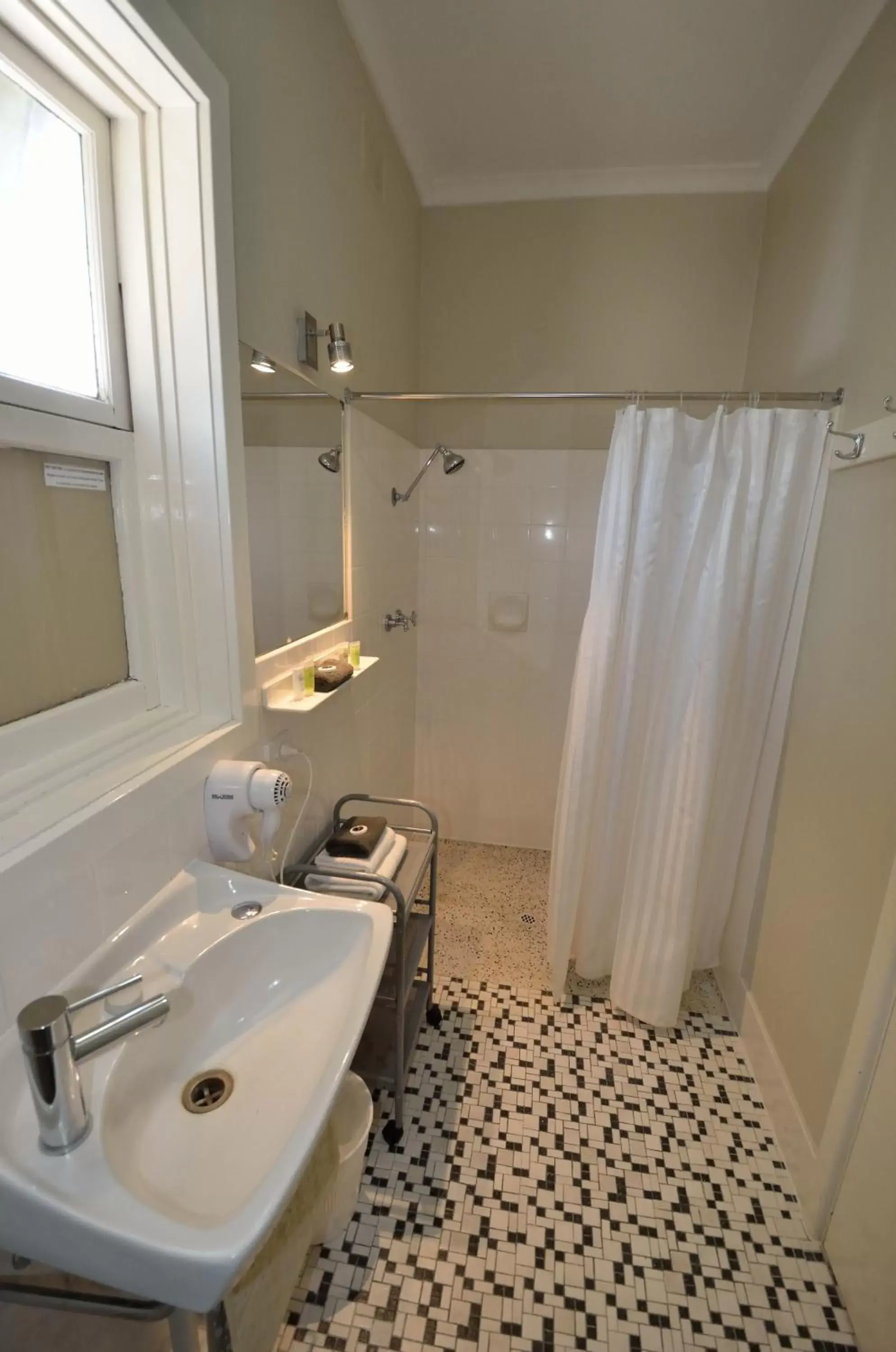 Twin Room in 105 On The Park Twin Room in 105 On The Park